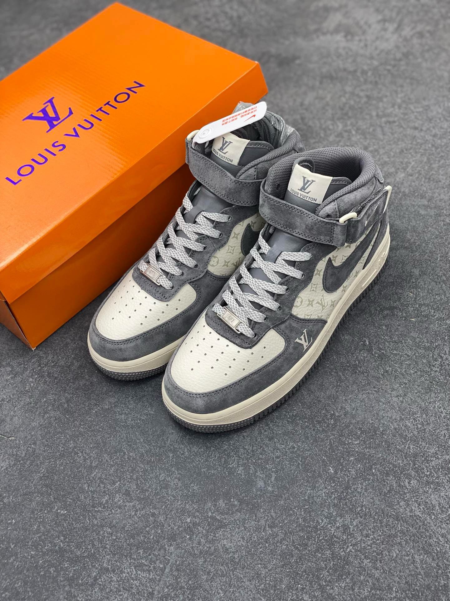 图片[8]-福利特价 NIke Air Force 1 \’07 Low “LV联名–米白灰印花”空军一号 中帮 运动鞋 休闲鞋 折边针车 工艺难度大 原楦头原纸板 原装鞋盒 定制五金配件 内置全掌气垫 原厂鞋底 货号：DV9988-200 尺码：36 36.5 37.5 38 38.5 39 40 40.5 41 42 42.5 43 44 44.5 45-选品中心