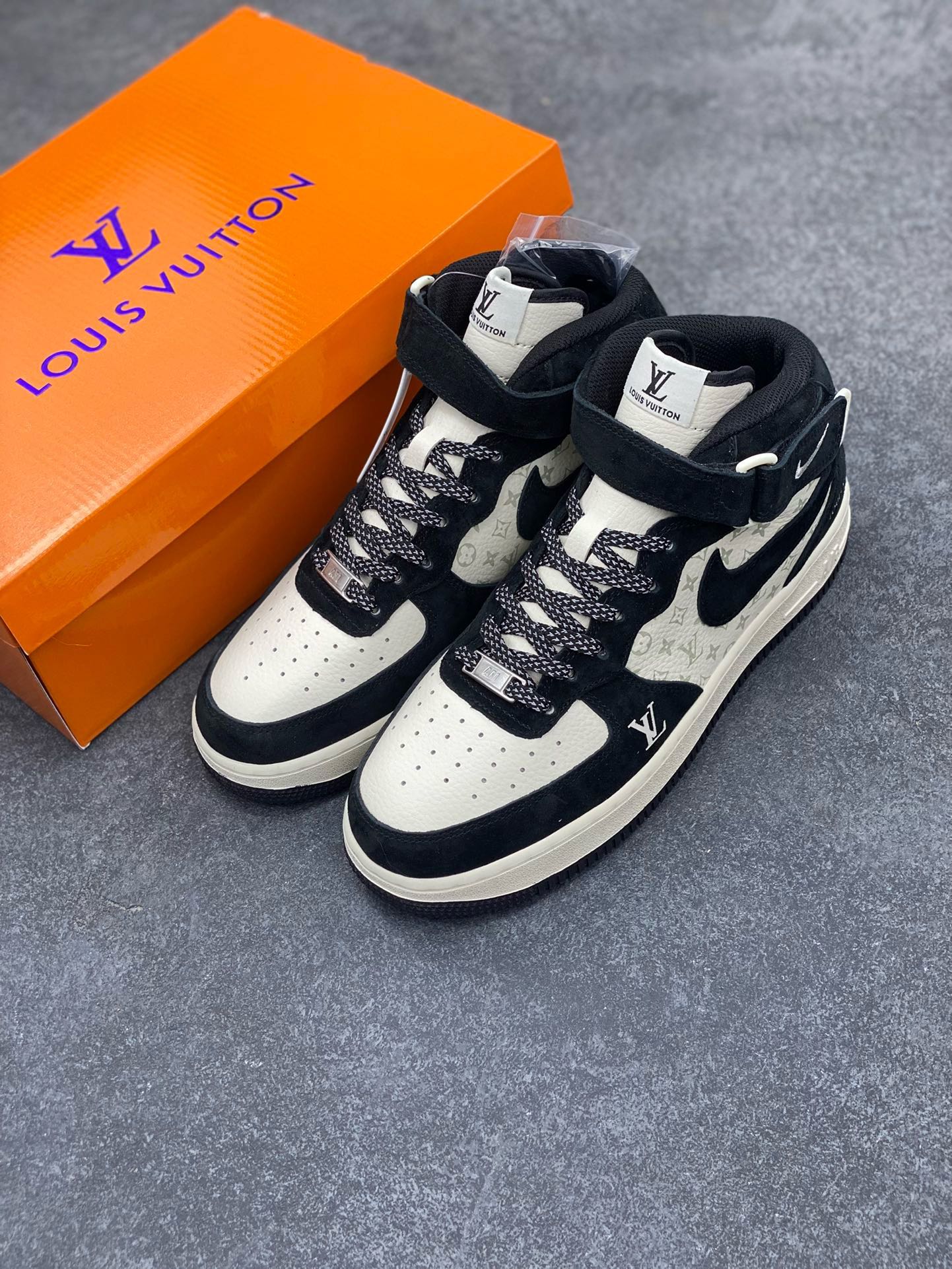 图片[8]-福利特价 NIke Air Force 1 \’07 Low “LV联名–米白黑印花”空军一号 中帮 运动鞋 休闲鞋 折边针车 工艺难度大 原楦头原纸板 原装鞋盒 定制五金配件 内置全掌气垫 原厂鞋底 货号：DV9988-100 尺码：36 36.5 37.5 38 38.5 39 40 40.5 41 42 42.5 43 44 44.5 45-选品中心