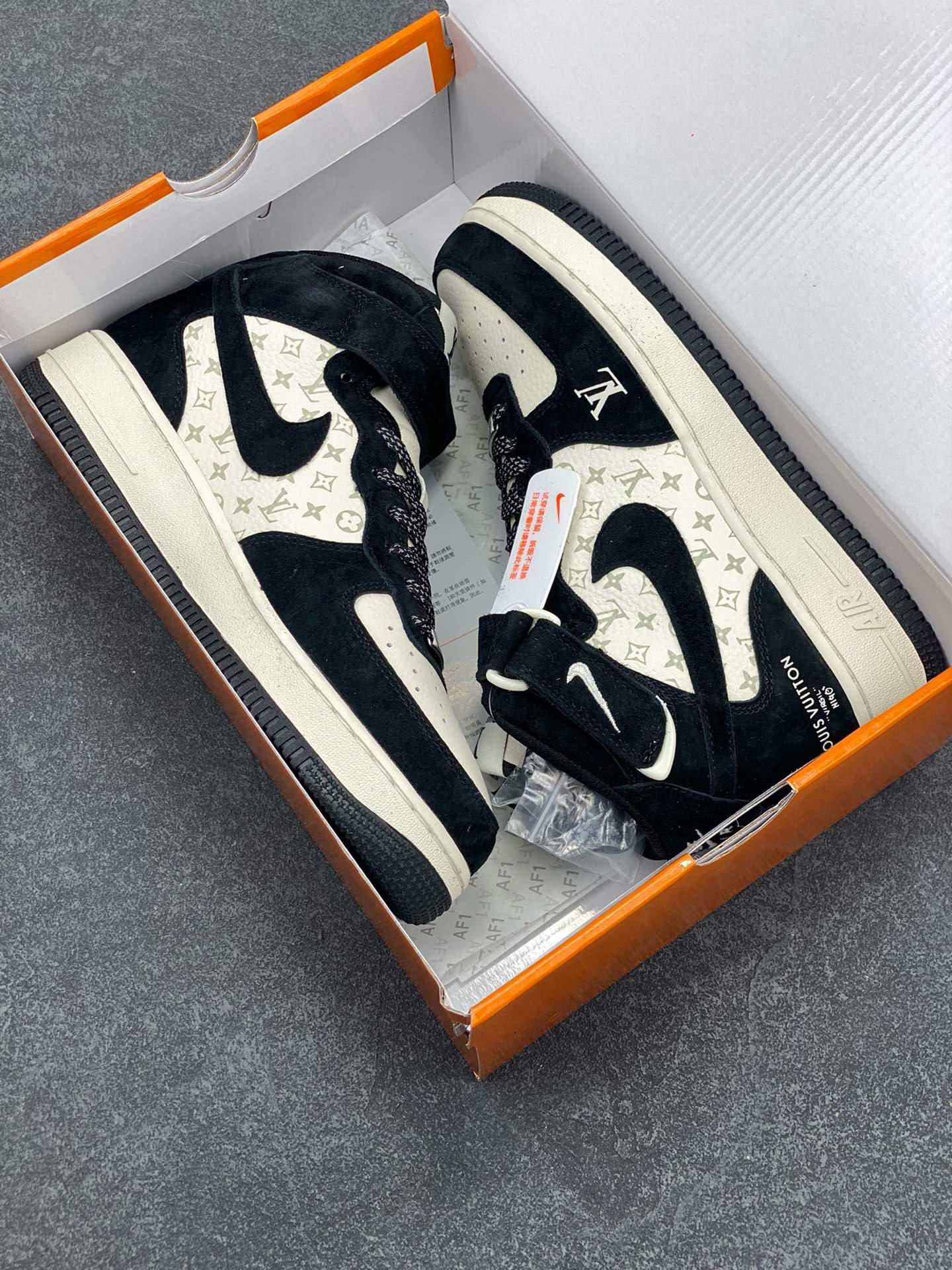 图片[9]-福利特价 NIke Air Force 1 \’07 Low “LV联名–米白黑印花”空军一号 中帮 运动鞋 休闲鞋 折边针车 工艺难度大 原楦头原纸板 原装鞋盒 定制五金配件 内置全掌气垫 原厂鞋底 货号：DV9988-100 尺码：36 36.5 37.5 38 38.5 39 40 40.5 41 42 42.5 43 44 44.5 45-选品中心