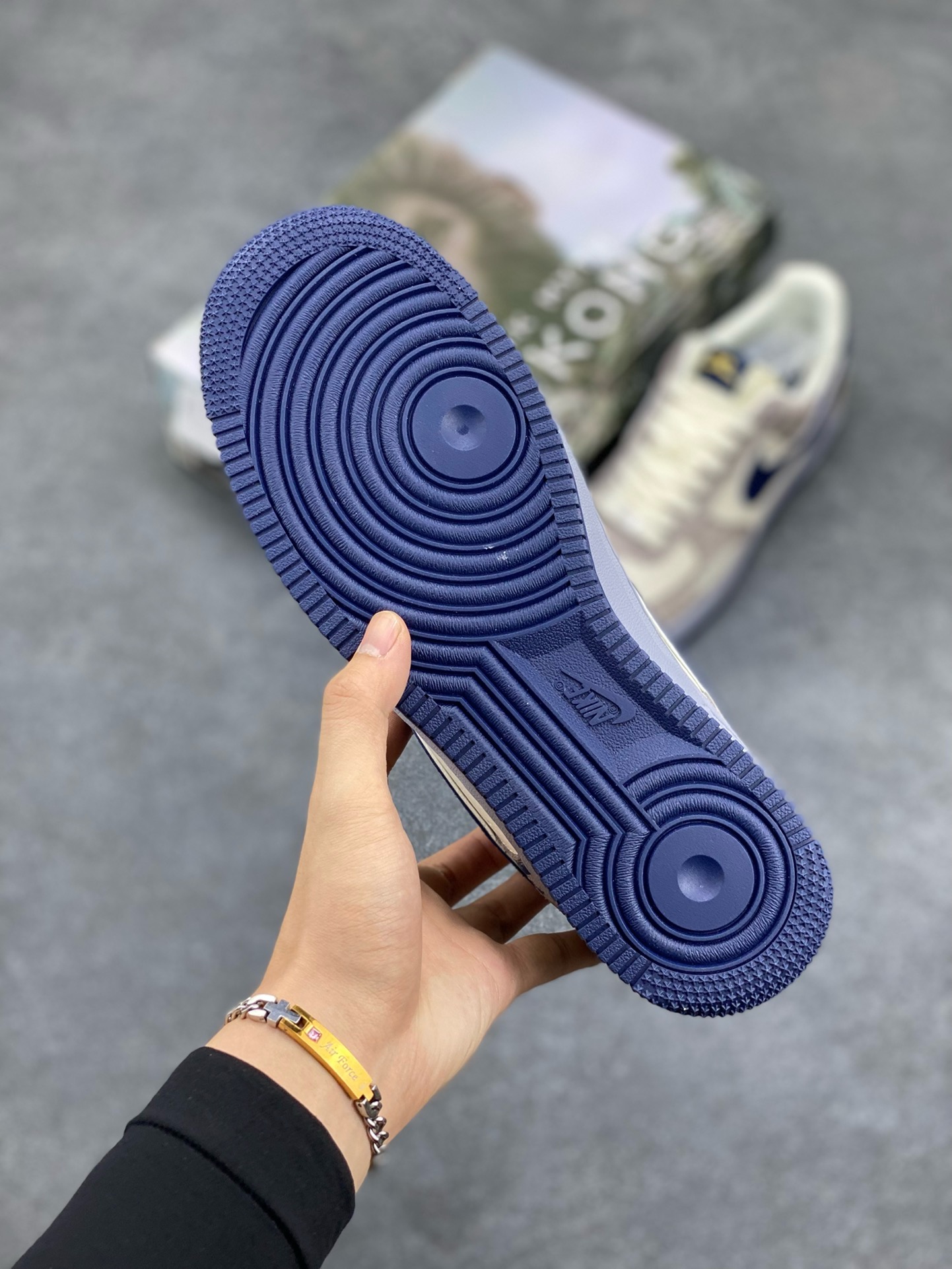 图片[5]-福利特价 NIke Air Force 1 \’07 Low “悟空”空军一号 低帮 运动鞋 休闲鞋 折边针车 工艺难度大 原楦头原纸板 原装鞋盒 定制五金配件 内置全掌气垫 原厂鞋底 货号：DM1688-802 尺码：36 36.5 37.5 38 38.5 39 40 40.5 41 42 42.5 43 44 44.5 45-选品中心