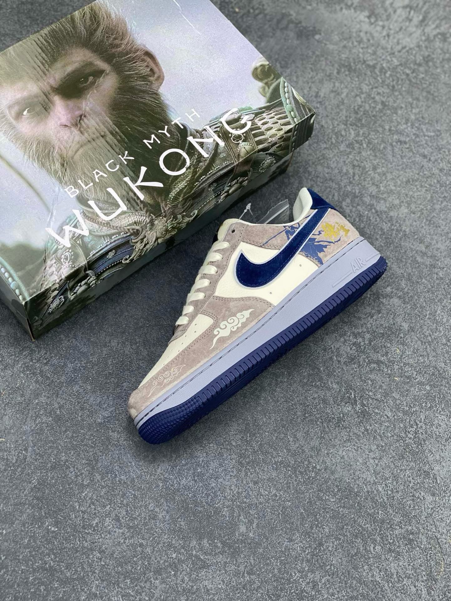 图片[7]-福利特价 NIke Air Force 1 \’07 Low “悟空”空军一号 低帮 运动鞋 休闲鞋 折边针车 工艺难度大 原楦头原纸板 原装鞋盒 定制五金配件 内置全掌气垫 原厂鞋底 货号：DM1688-802 尺码：36 36.5 37.5 38 38.5 39 40 40.5 41 42 42.5 43 44 44.5 45-选品中心