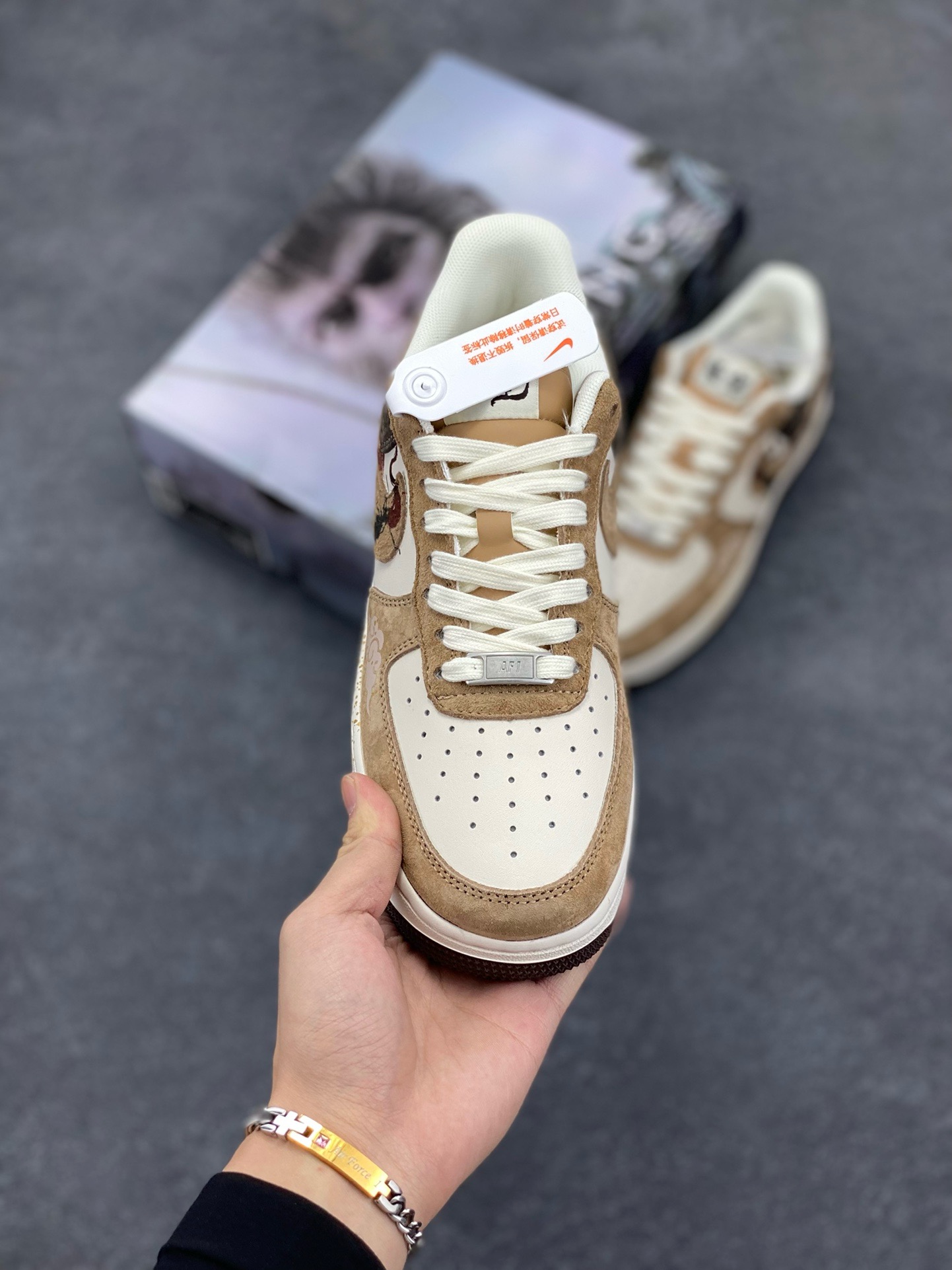 图片[2]-福利特价 NIke Air Force 1 \’07 Low “悟空”空军一号 低帮 运动鞋 休闲鞋 折边针车 工艺难度大 原楦头原纸板 原装鞋盒 定制五金配件 内置全掌气垫 原厂鞋底 货号：DM1688-803 尺码：36 36.5 37.5 38 38.5 39 40 40.5 41 42 42.5 43 44 44.5 45-选品中心