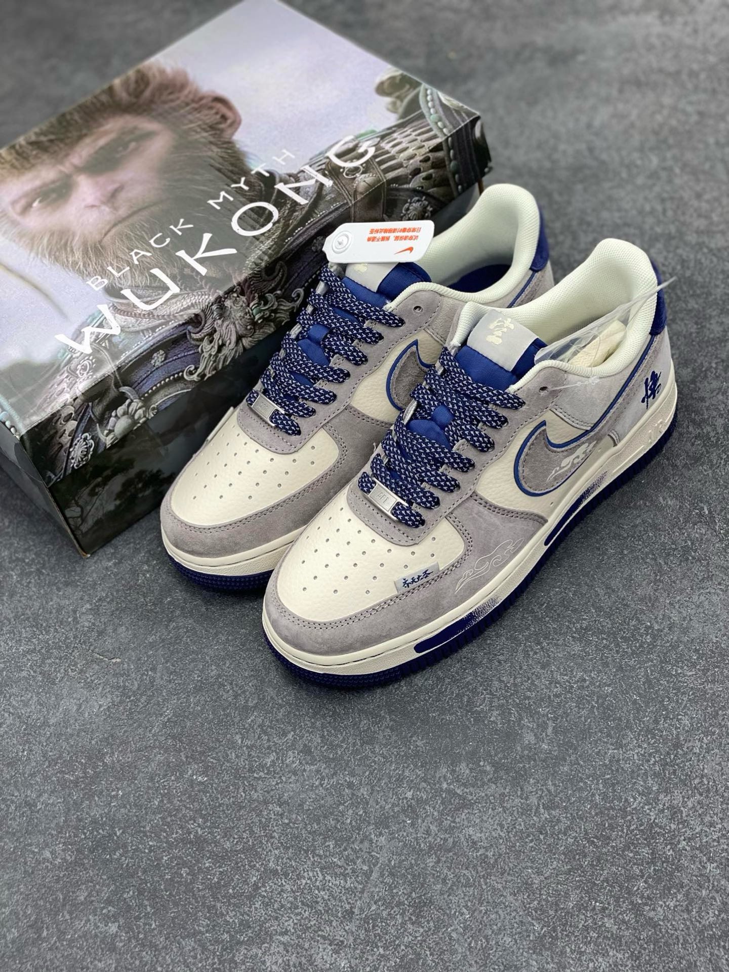 图片[8]-福利特价 NIke Air Force 1 \’07 Low “悟空涂鸦”空军一号 低帮 运动鞋 休闲鞋 折边针车 工艺难度大 原楦头原纸板 原装鞋盒 定制五金配件 内置全掌气垫 原厂鞋底 货号：DM1688-805 尺码：36 36.5 37.5 38 38.5 39 40 40.5 41 42 42.5 43 44 44.5 45-选品中心