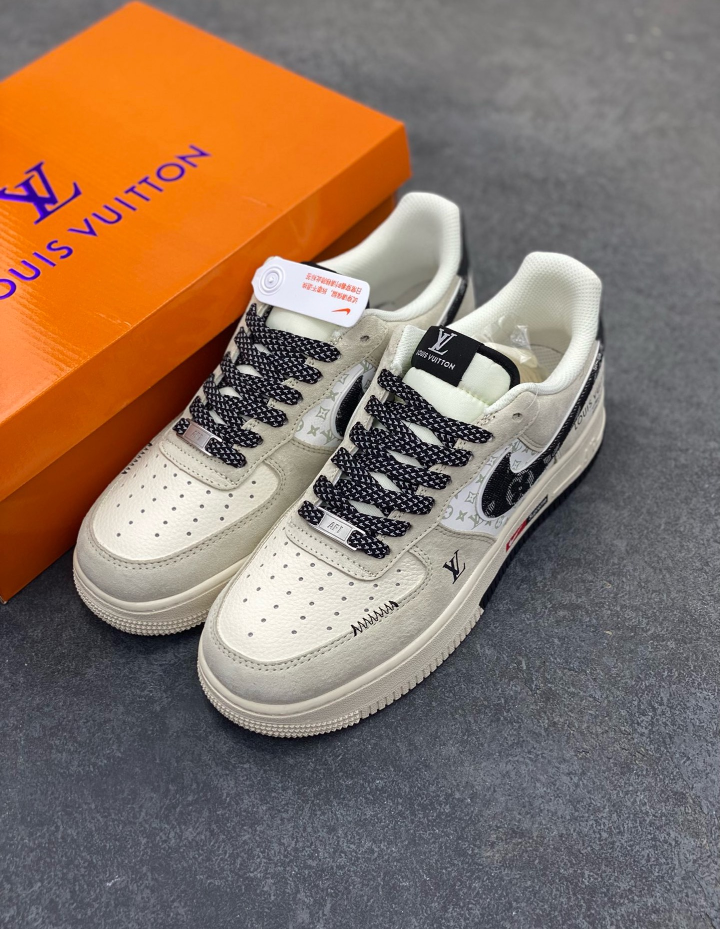 图片[8]-Nike Air Force 1 \’07 Low “LV联名——猪八米白黑”空军一号 低帮 运动鞋 休闲鞋 折边针车 工艺难度大 原楦头原纸板 原装鞋盒 定制五金配件 内置全掌气垫 原厂鞋底 货号：MZ9588-801 尺码：36 36.5 37.5 38 38.5 39 40 40.5 41 42 42.5 43 44 44.5 45-选品中心
