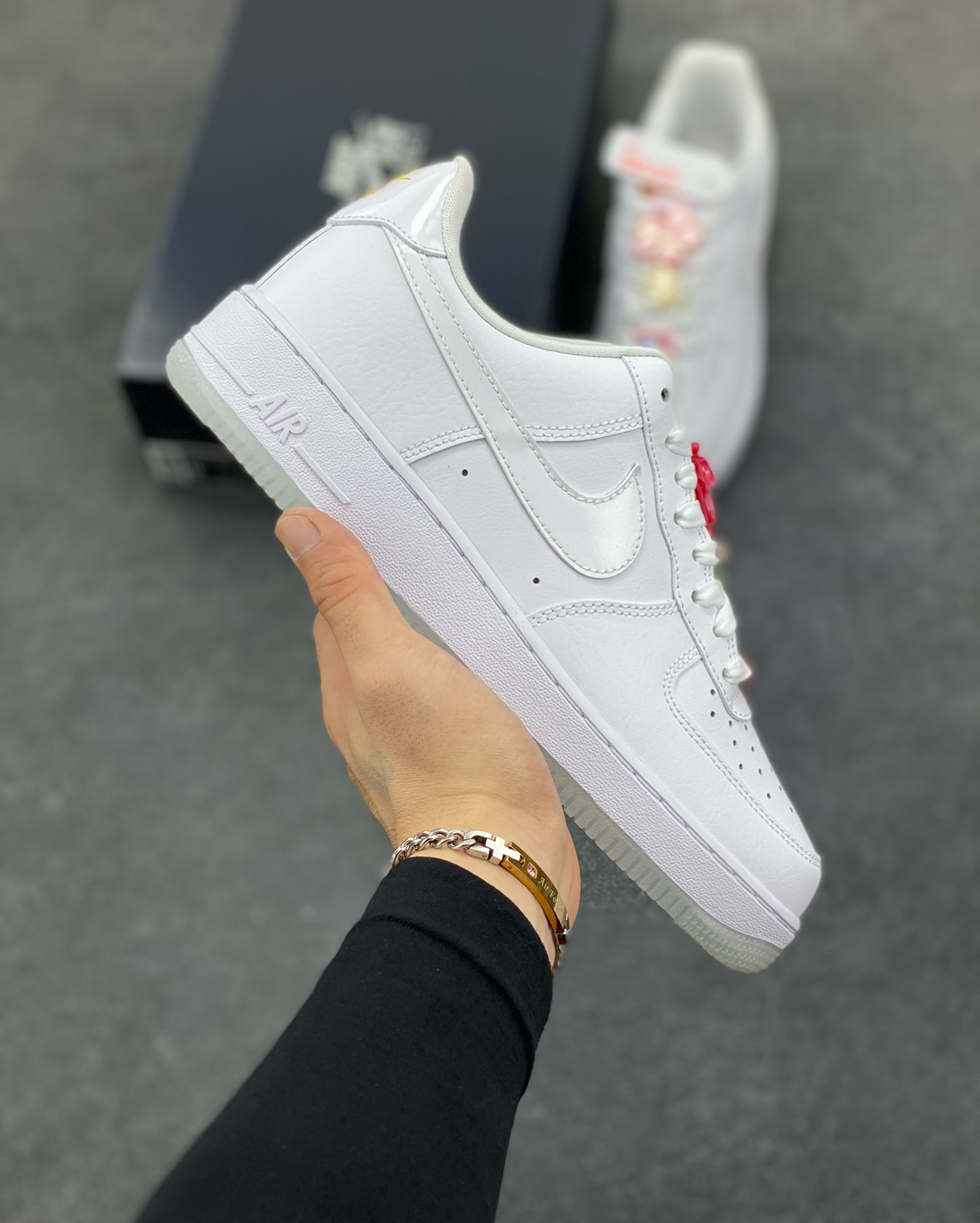 Air Force 1 Low 夏日白橙 原楦头原纸板 打造纯正空军版型 #专注外贸渠道 全掌内置蜂窝气垫 #原盒配件 原厂中底钢印、拉帮完美 货号:IB8875-111 尺码:36 36.5 37.5 38 38.5 39 40 40.5 41 42 42.5 43 44 44.5 45-选品中心