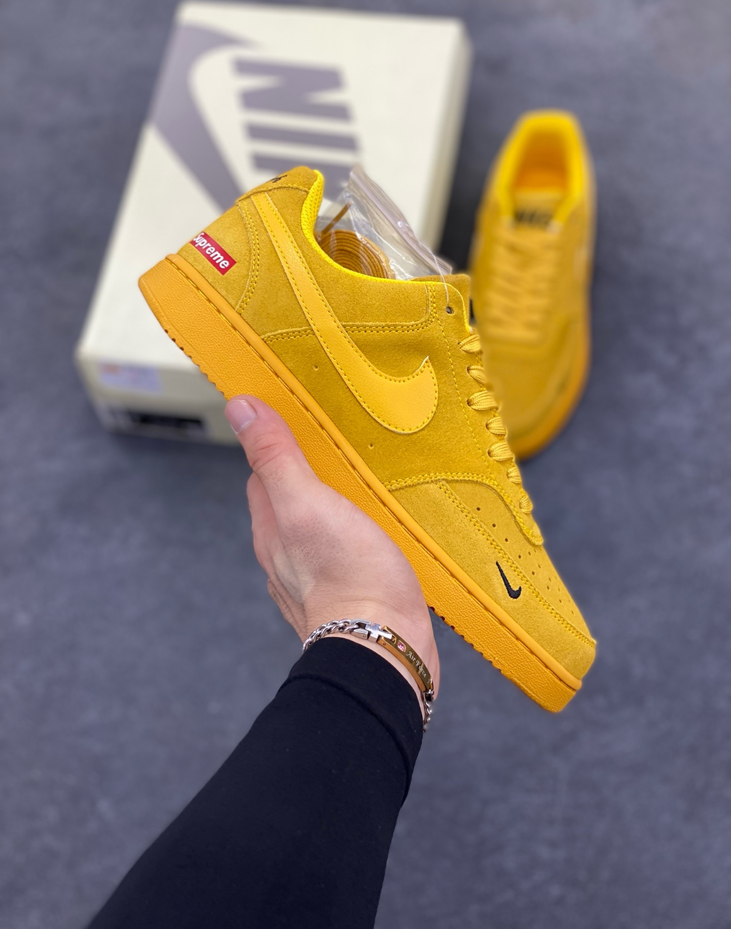 福利特价 海外爆款 ZP订单 NIKE EBERNON Low prm 小空军低帮百搭透气休闲运动板鞋 独家头层版本 原数据独家私模大底 纯正版型 清洁度完美 货号:FD5188-115 尺码:36 36.5 37.5 38 38.5 39 40 40.5 41 42 42.5 43 44 44.5 45-选品中心