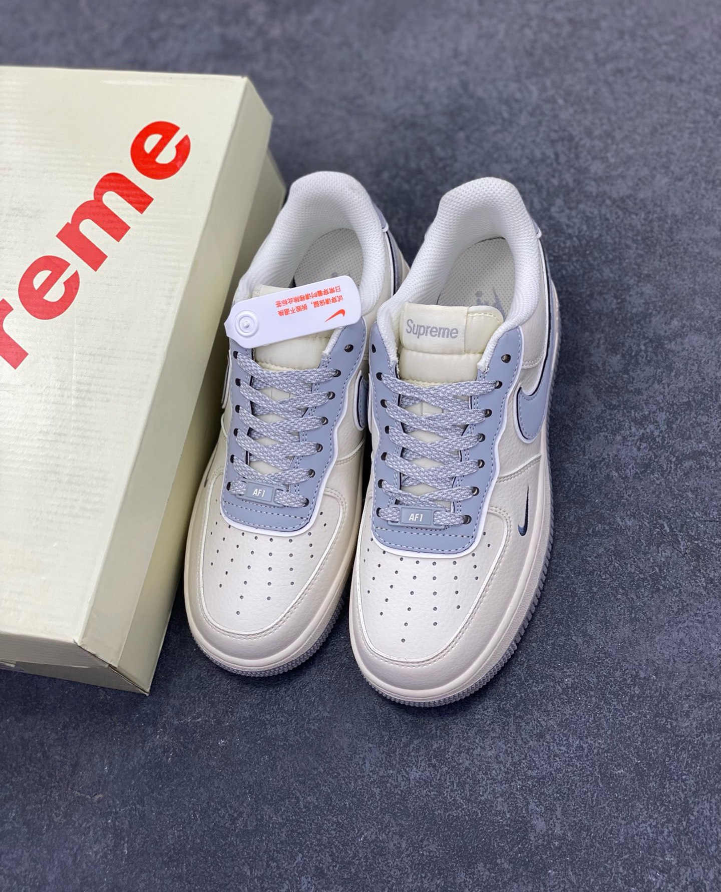 图片[8]-福利特价 NIke Air Force 1 \’07 Low “石头岛Supreme联名——米白星灰”空军一号 低帮 运动鞋 休闲鞋 折边针车 工艺难度大 原楦头原纸板 原装鞋盒 定制五金配件 内置全掌气垫 原厂鞋底 货号：BB1616-303 尺码：36 36.5 37.5 38 38.5 39 40 40.5 41 42 42.5 43 44 44.5 45-选品中心