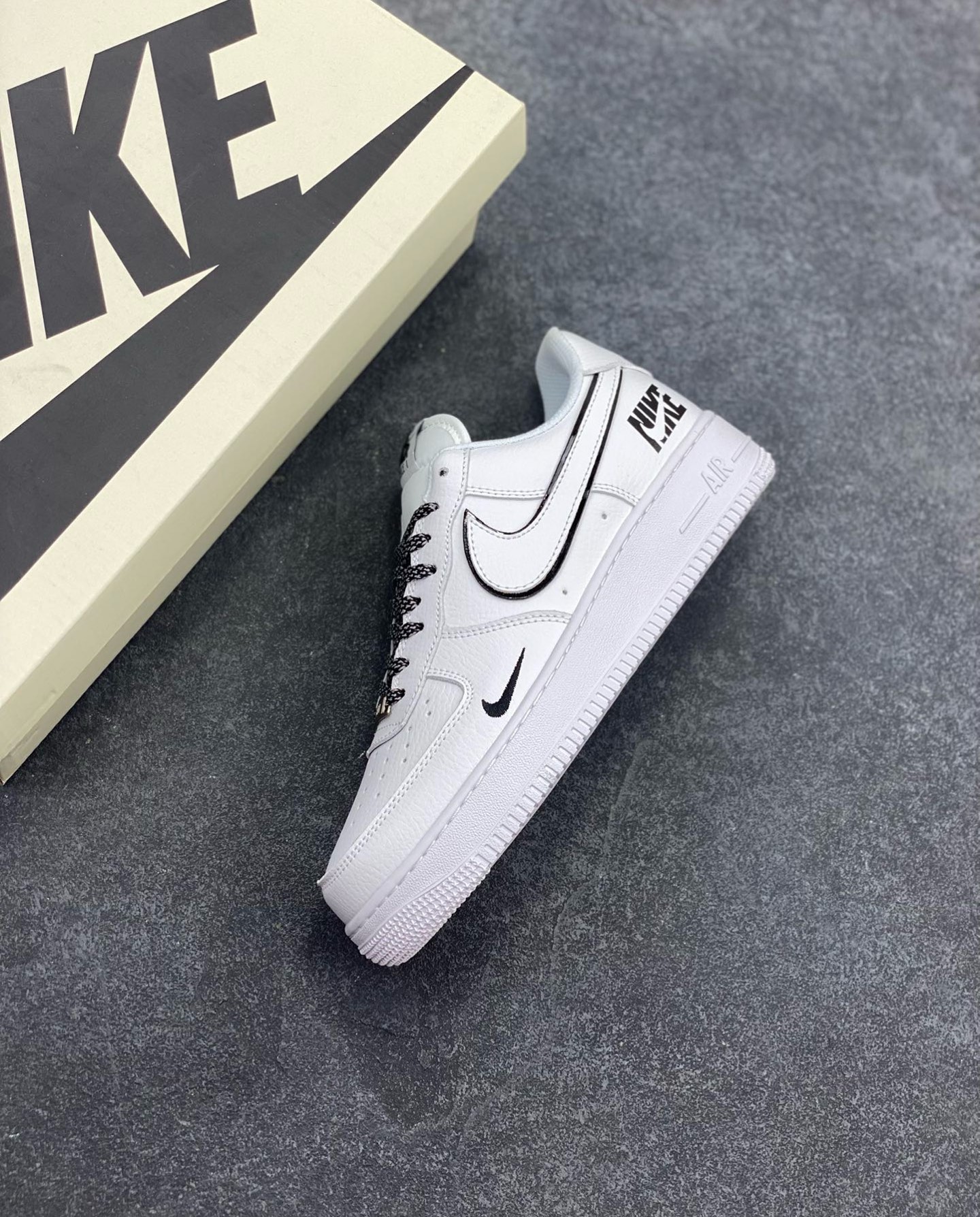 图片[7]-Nike Air Force 1 Low 空军一号低帮百搭休闲运动板鞋。柔软、弹性十足的缓震性能和出色的中底设计，横跨复古与现代的外型结合，造就出风靡全球三十多年的Force 1，直到今天还深受青睐。 货号：CS5288-031 尺码：36 36.5 37.5 38 38.5 39 40 40.5 41 42 42.5 43 44 44.5 45-选品中心