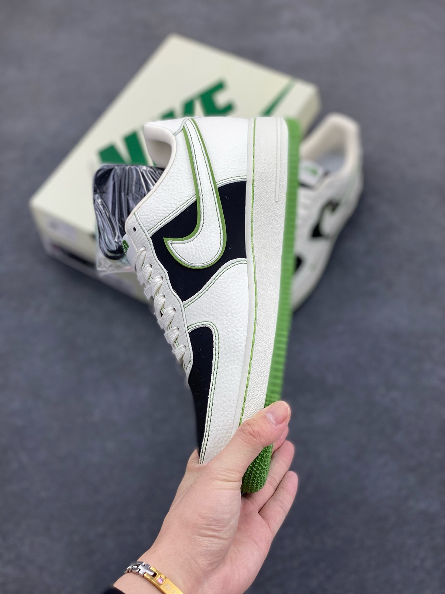 图片[3]-福利特价 NIke Air Force 1 \’07 Low “北面联名”空军一号 低帮 运动鞋 休闲鞋 折边针车 工艺难度大 原楦头原纸板 原装鞋盒 定制五金配件 内置全掌气垫 原厂鞋底 货号：SC9207-527 尺码：36 36.5 37.5 38 38.5 39 40 40.5 41 42 42.5 43 44 44.5 45-选品中心