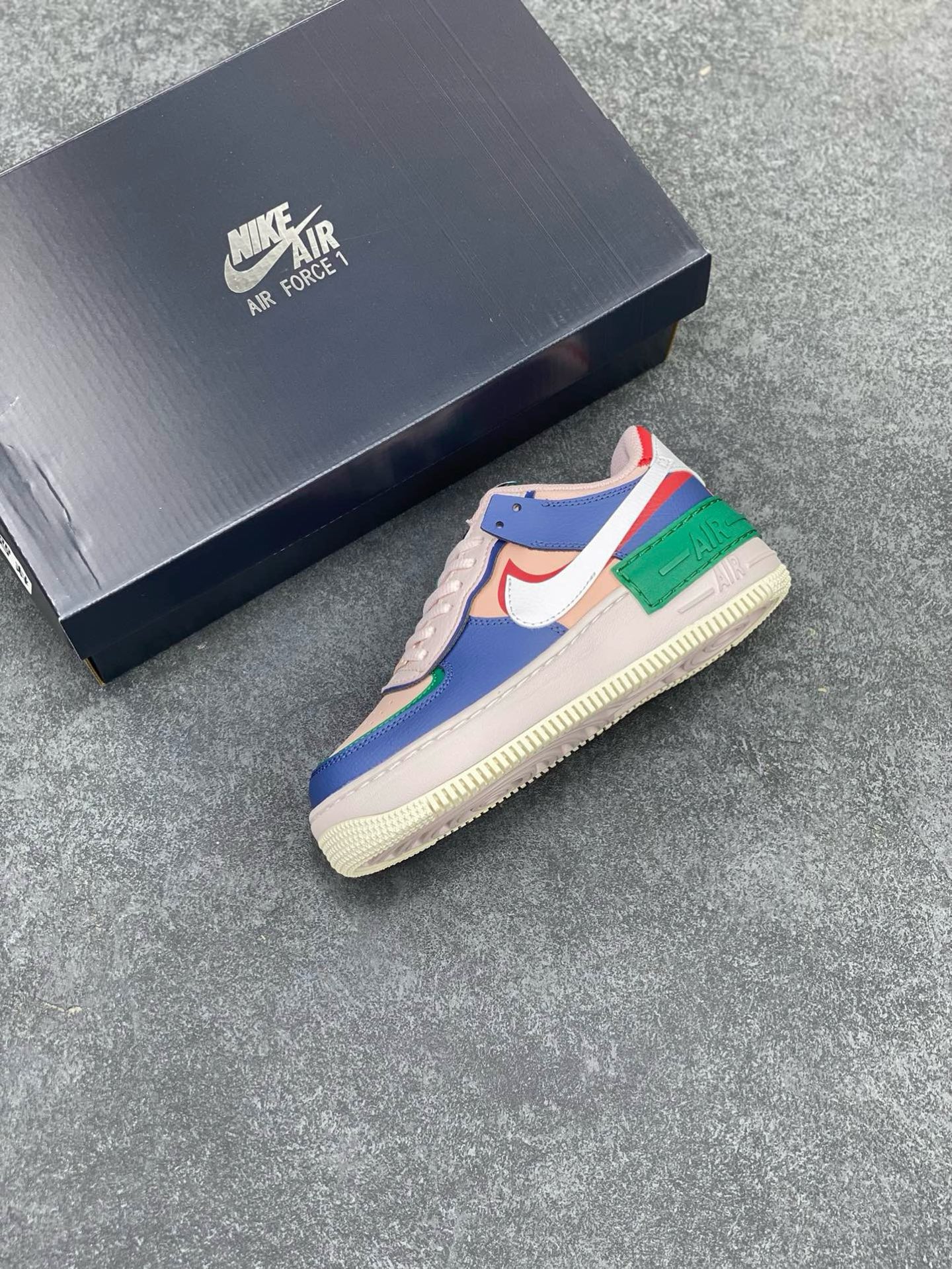 图片[7]-福利特价 NK Air Force 1 Shadow 轻量增高低帮百搭板鞋\”拼接马卡龙\” 全新少女系解构主义设计双层轻量EVA发泡中底+防滑RB橡胶外圈底鞋底 原楦头原纸板 打造纯正空军版型 专注外贸渠道 全掌内置蜂窝气垫 原盒配件 原厂中底钢印、拉帮完美 货号：CI0919-400 尺码：35.5 36 36.5 37.5 38 38.5 39 40 40.5 41 42-选品中心