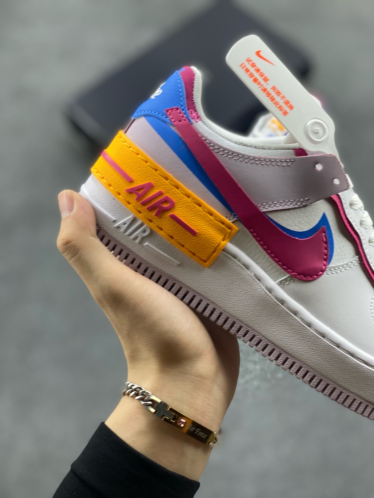 图片[6]-福利特价 NK Air Force 1 Shadow 轻量增高低帮百搭板鞋\”拼接马卡龙\” 全新少女系解构主义设计双层轻量EVA发泡中底+防滑RB橡胶外圈底鞋底 原楦头原纸板 打造纯正空军版型 专注外贸渠道 全掌内置蜂窝气垫 原盒配件 原厂中底钢印、拉帮完美 货号：HF5064-100 尺码：35.5 36 36.5 37.5 38 38.5 39 40 40.5 41 42-选品中心