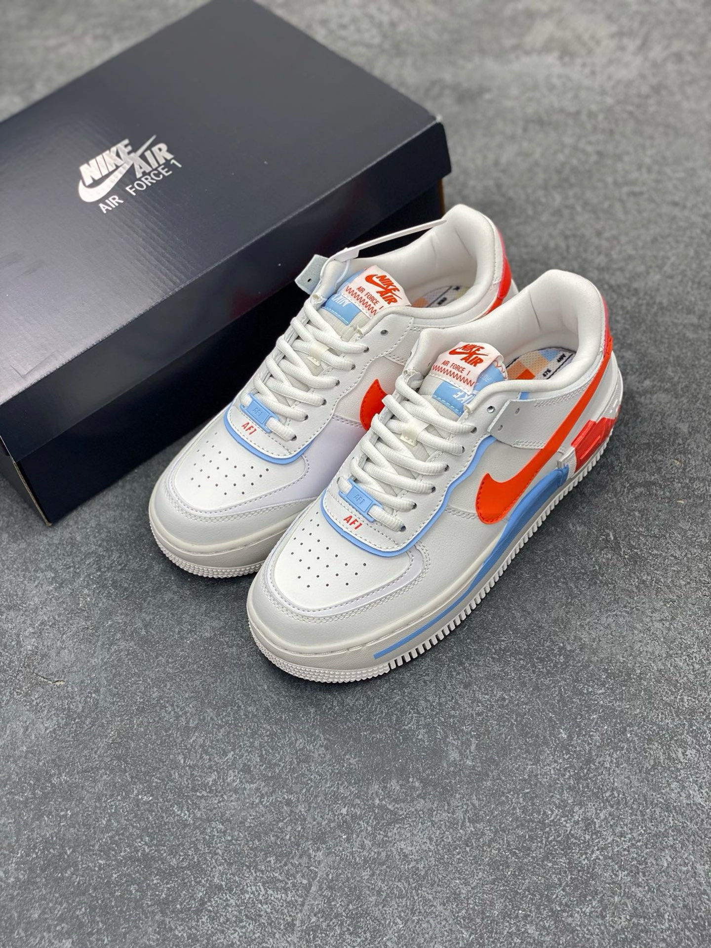 图片[8]-福利特价 NK Air Force 1 Shadow 轻量增高低帮百搭板鞋\”拼接马卡龙\” 全新少女系解构主义设计双层轻量EVA发泡中底+防滑RB橡胶外圈底鞋底 原楦头原纸板 打造纯正空军版型 专注外贸渠道 全掌内置蜂窝气垫 原盒配件 原厂中底钢印、拉帮完美 货号：CQ9503-100 尺码：35.5 36 36.5 37.5 38 38.5 39 40 40.5 41 42-选品中心
