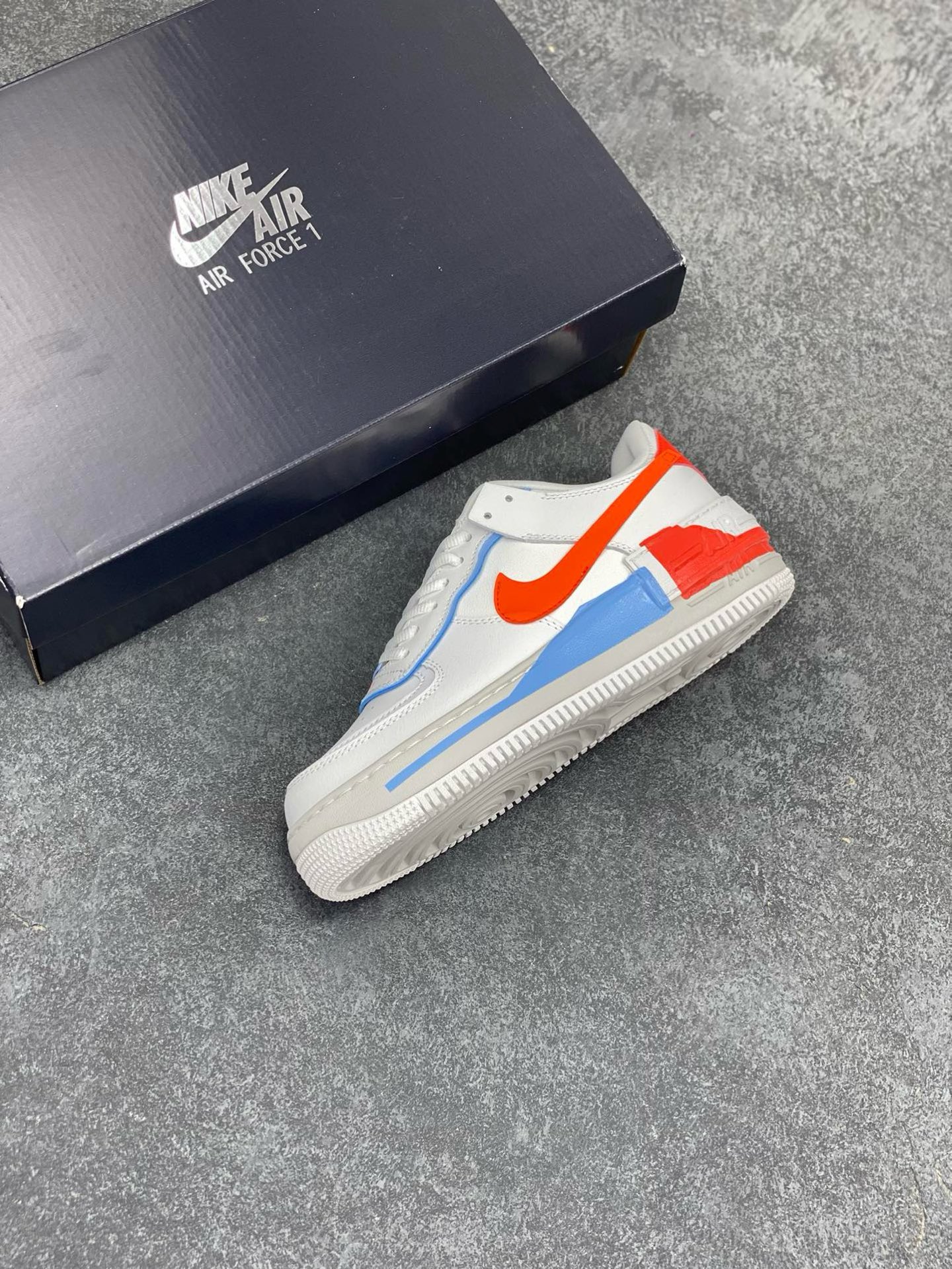 图片[7]-福利特价 NK Air Force 1 Shadow 轻量增高低帮百搭板鞋\”拼接马卡龙\” 全新少女系解构主义设计双层轻量EVA发泡中底+防滑RB橡胶外圈底鞋底 原楦头原纸板 打造纯正空军版型 专注外贸渠道 全掌内置蜂窝气垫 原盒配件 原厂中底钢印、拉帮完美 货号：CQ9503-100 尺码：35.5 36 36.5 37.5 38 38.5 39 40 40.5 41 42-选品中心