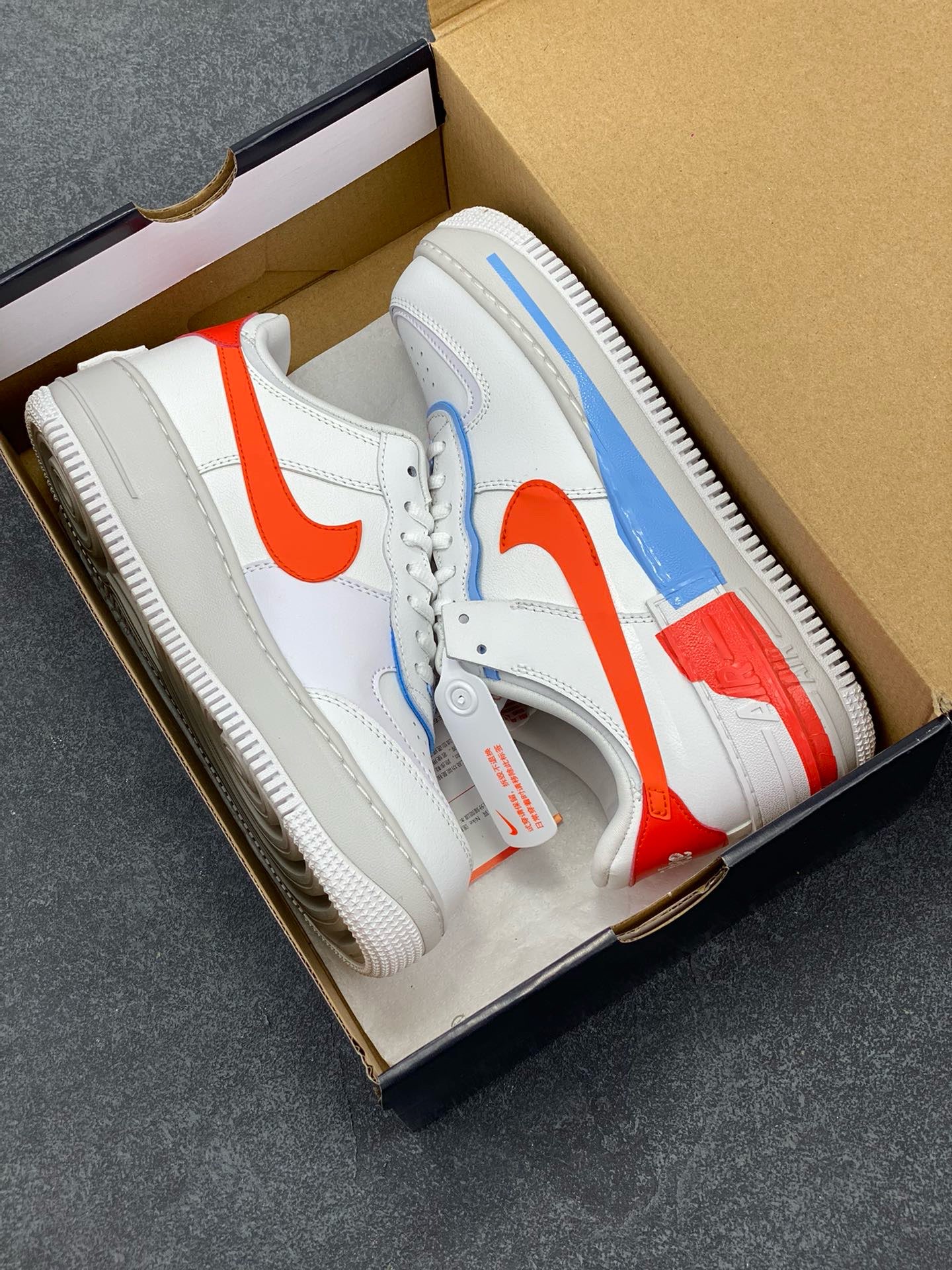 图片[9]-福利特价 NK Air Force 1 Shadow 轻量增高低帮百搭板鞋\”拼接马卡龙\” 全新少女系解构主义设计双层轻量EVA发泡中底+防滑RB橡胶外圈底鞋底 原楦头原纸板 打造纯正空军版型 专注外贸渠道 全掌内置蜂窝气垫 原盒配件 原厂中底钢印、拉帮完美 货号：CQ9503-100 尺码：35.5 36 36.5 37.5 38 38.5 39 40 40.5 41 42-选品中心