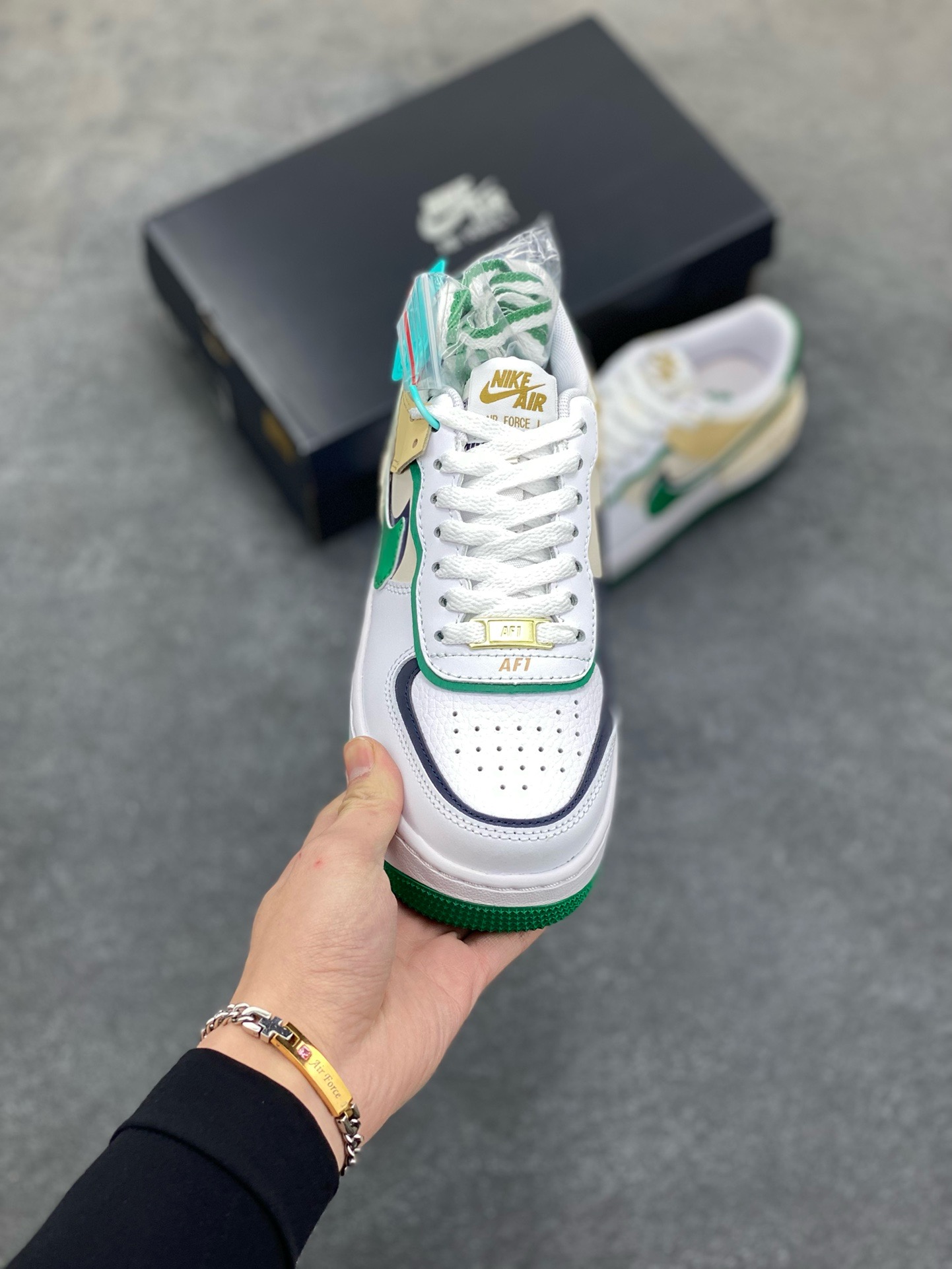 图片[2]-福利特价 NK Air Force 1 Shadow 轻量增高低帮百搭板鞋\”拼接马卡龙\” 全新少女系解构主义设计双层轻量EVA发泡中底+防滑RB橡胶外圈底鞋底 原楦头原纸板 打造纯正空军版型 专注外贸渠道 全掌内置蜂窝气垫 原盒配件 原厂中底钢印、拉帮完美 货号：DZ1847-102 尺码：35.5 36 36.5 37.5 38 38.5 39 40 40.5 41 42-选品中心