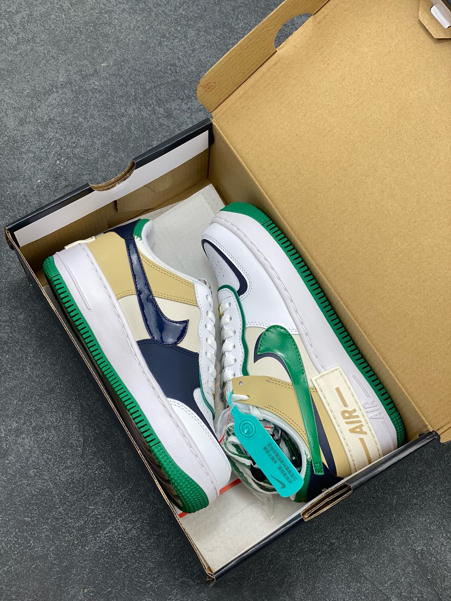 图片[9]-福利特价 NK Air Force 1 Shadow 轻量增高低帮百搭板鞋\”拼接马卡龙\” 全新少女系解构主义设计双层轻量EVA发泡中底+防滑RB橡胶外圈底鞋底 原楦头原纸板 打造纯正空军版型 专注外贸渠道 全掌内置蜂窝气垫 原盒配件 原厂中底钢印、拉帮完美 货号：DZ1847-102 尺码：35.5 36 36.5 37.5 38 38.5 39 40 40.5 41 42-选品中心