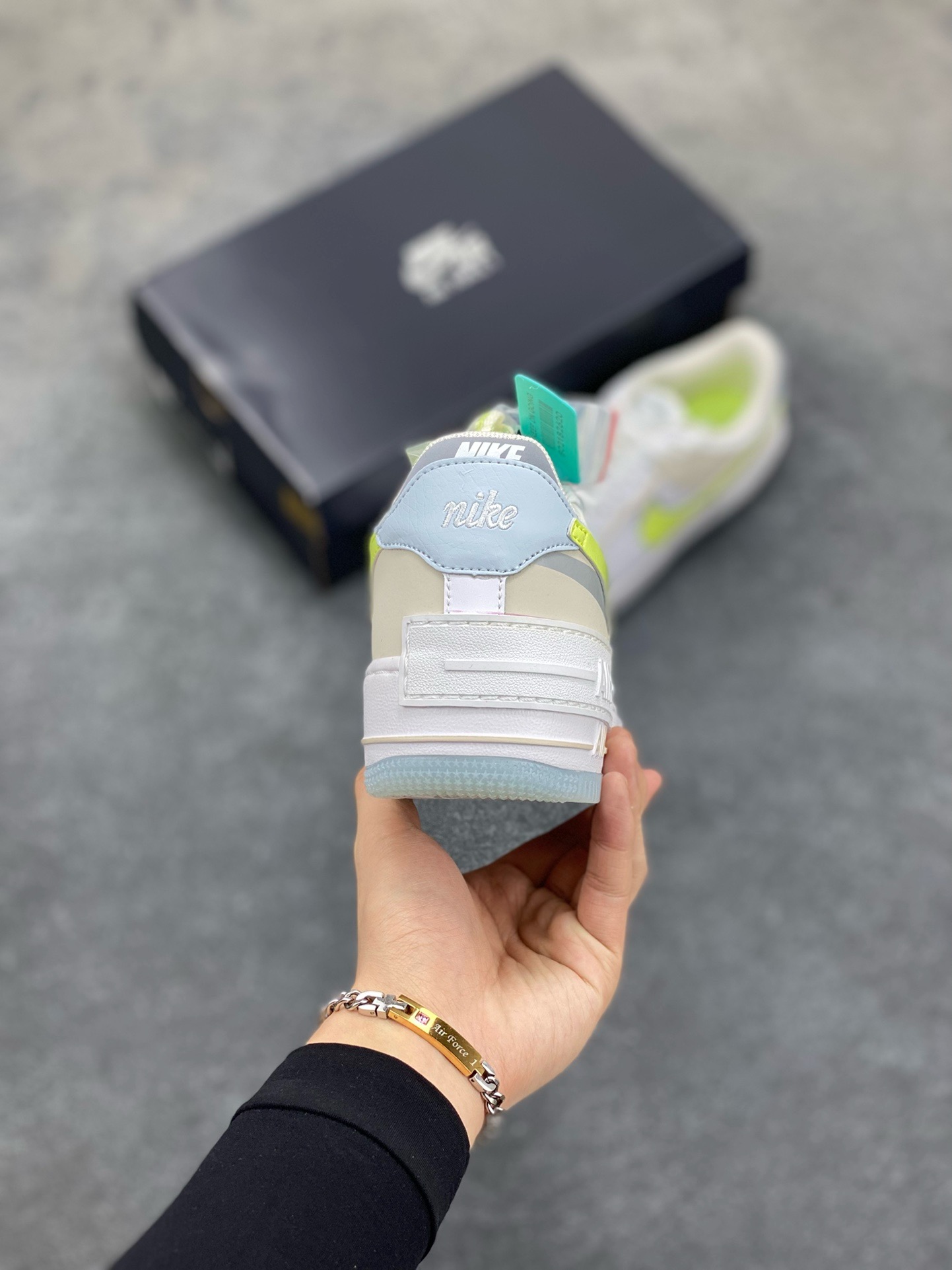 图片[4]-福利特价 原200版本💯 NK Air Force 1 Shadow 轻量增高低帮百搭板鞋\”拼接马卡龙\” 全新少女系解构主义设计双层轻量EVA发泡中底+防滑RB橡胶外圈底鞋底 原楦头原纸板 打造纯正空军版型 专注外贸渠道 全掌内置蜂窝气垫 原盒配件 原厂中底钢印、拉帮完美 货号：FB7582-100 尺码：35.5 36 36.5 37.5 38 38.5 39 40 40.5 41 42-选品中心