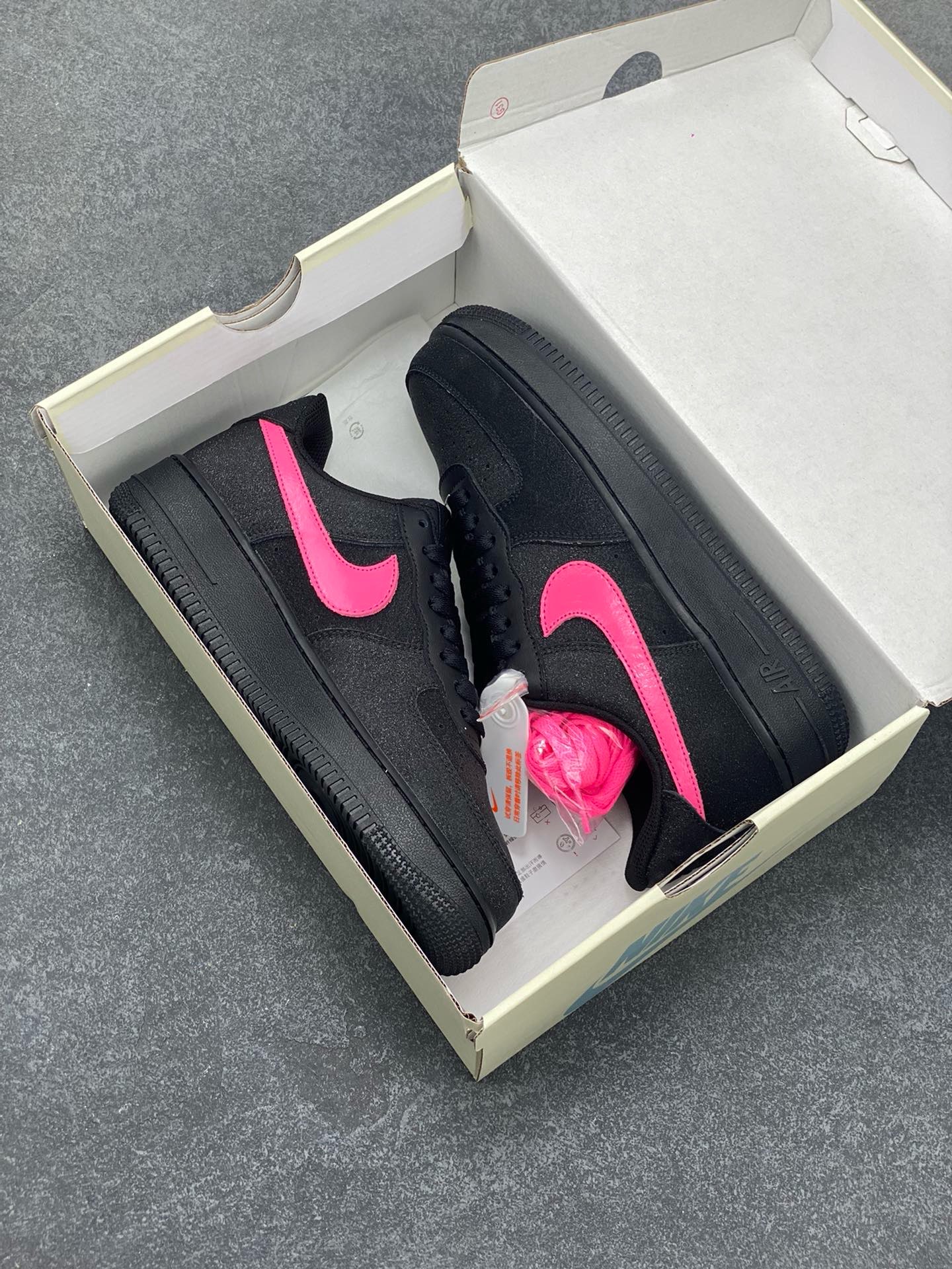 图片[9]-福利特价 Nike Air Force 1 Low 黑粉满天星 原楦头原纸板 打造纯正空军版型 专注外贸渠道 全掌内置蜂窝气垫 原盒配件 原厂中底钢印、拉帮完美 货号：CW2288-015 尺码：36 36.5 37.5 38 38.5 39 40 40.5 41 42 42.5 43 44 44.5 45-选品中心