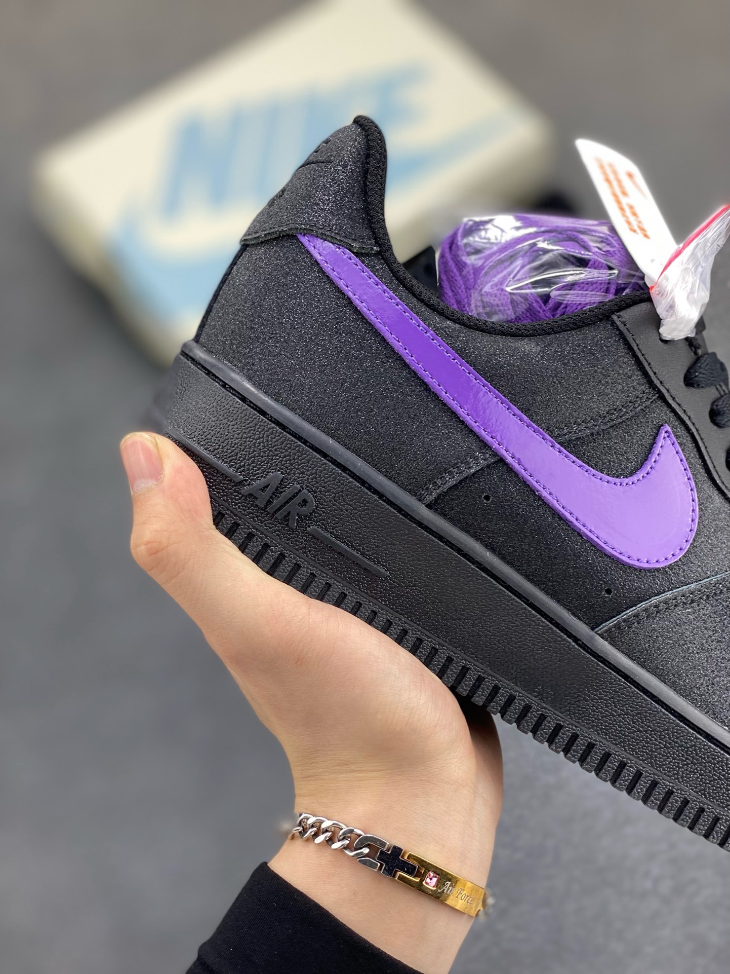 图片[6]-福利特价 Nike Air Force 1 Low 黑紫满天星 空军一号低帮休闲运动板鞋 原楦头原纸板 打造纯正空军版型 专注外贸渠道 全掌内置蜂窝气垫 原盒配件 原厂中底钢印、拉帮完美 货号：CW2288-014 尺码：36 36.5 37.5 38 38.5 39 40 40.5 41 42 42.5 43 44 44.5 45-选品中心
