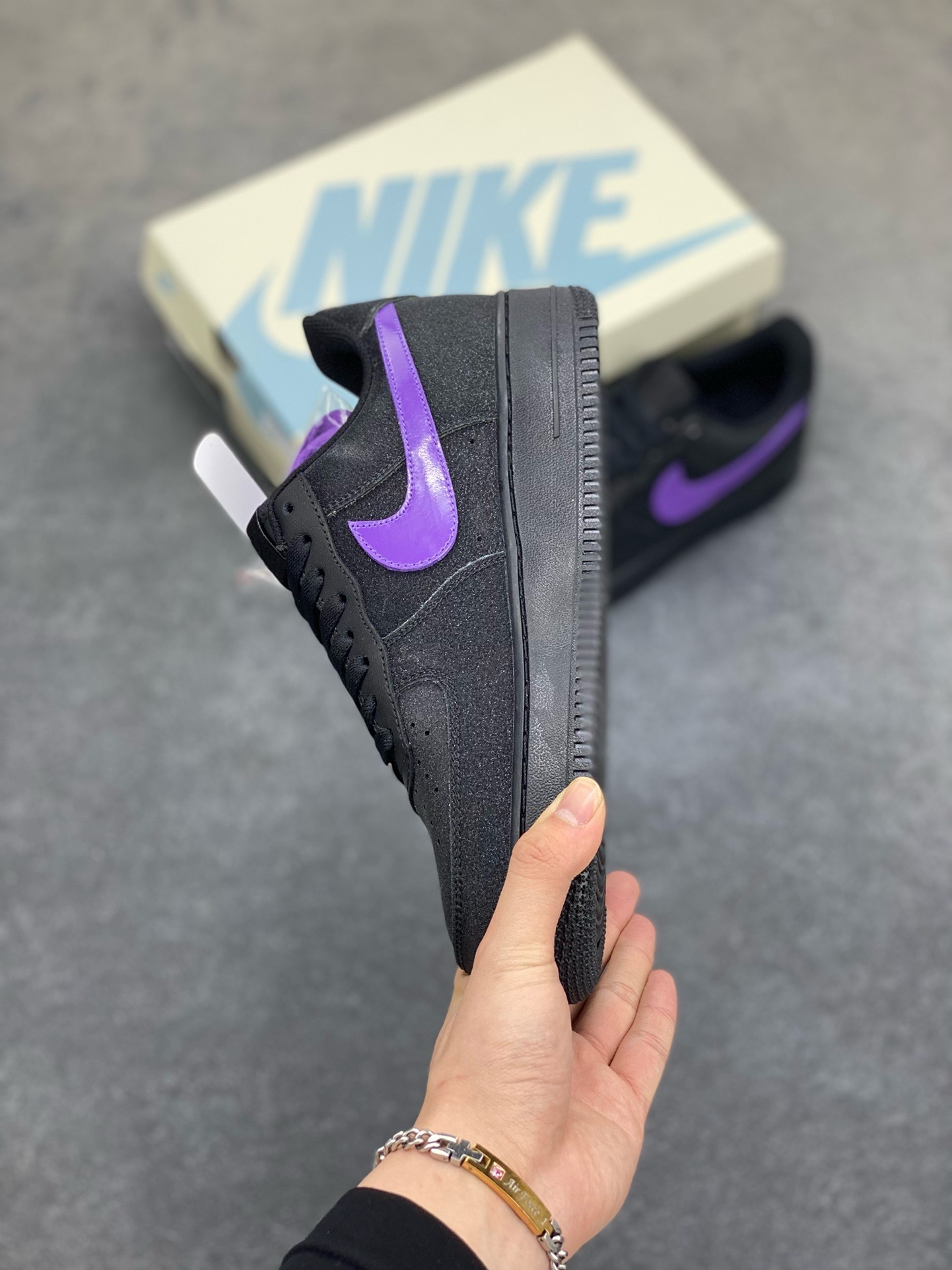 图片[3]-福利特价 Nike Air Force 1 Low 黑紫满天星 空军一号低帮休闲运动板鞋 原楦头原纸板 打造纯正空军版型 专注外贸渠道 全掌内置蜂窝气垫 原盒配件 原厂中底钢印、拉帮完美 货号：CW2288-014 尺码：36 36.5 37.5 38 38.5 39 40 40.5 41 42 42.5 43 44 44.5 45-选品中心