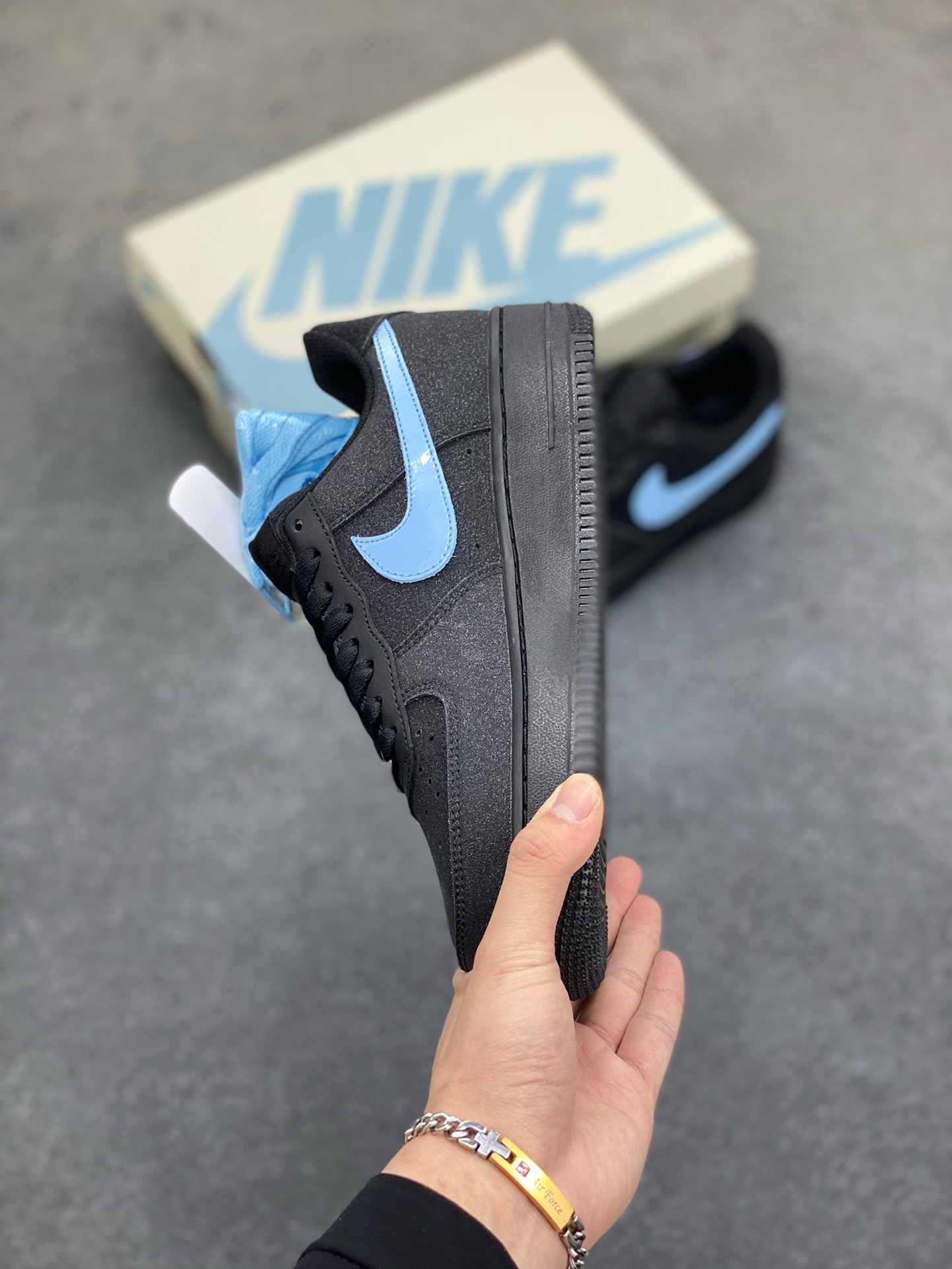 图片[3]-福利特价 NK Air Force 1 空军一号板鞋 官方同步 原装级别 原楦头原纸板 打造纯正空军版型#专注外贸渠道 全掌内置蜂窝气垫 #原盒配件 原厂中底钢印、拉帮完美 货号：CW2288-012 尺码：36 36.5 37.5 38 38.5 39 40 40.5 41 42 42.5 43 44 44.5 45-选品中心