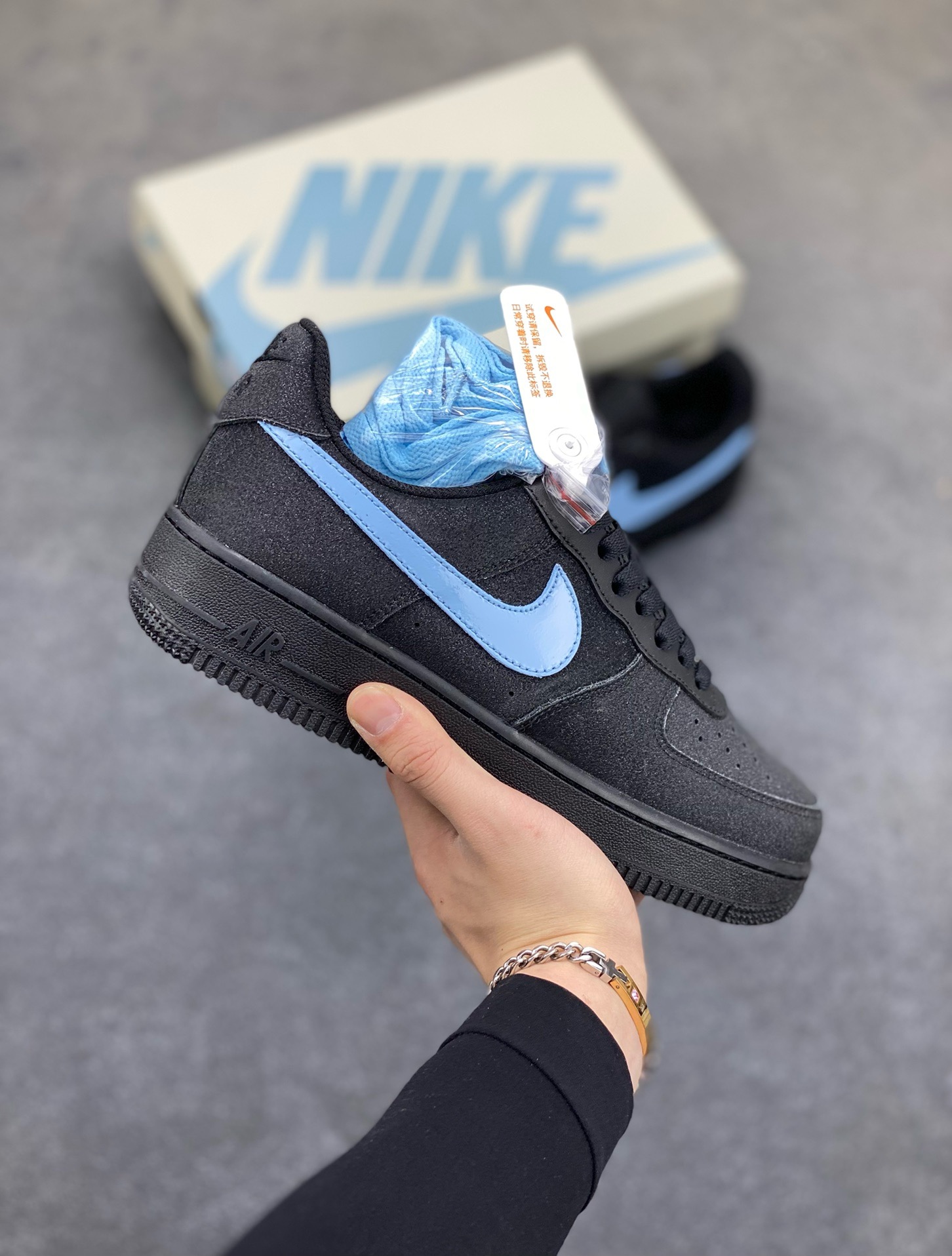 福利特价 NK Air Force 1 空军一号板鞋 官方同步 原装级别 原楦头原纸板 打造纯正空军版型#专注外贸渠道 全掌内置蜂窝气垫 #原盒配件 原厂中底钢印、拉帮完美 货号:CW2288-012 尺码:36 36.5 37.5 38 38.5 39 40 40.5 41 42 42.5 43 44 44.5 45-选品中心