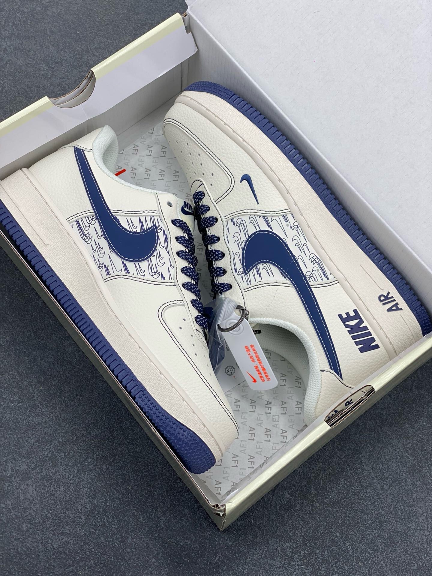 图片[9]-福利特价 NIke Air Force 1 \’07 Low “NIKE联名——深蓝多重勾”空军一号 低帮 运动鞋 休闲鞋 折边针车 工艺难度大 原楦头原纸板 原装鞋盒 定制五金配件 内置全掌气垫 原厂鞋底 货号：HH7518-069 尺码：36 36.5 37.5 38 38.5 39 40 40.5 41 42 42.5 43 44 44.5 45-选品中心