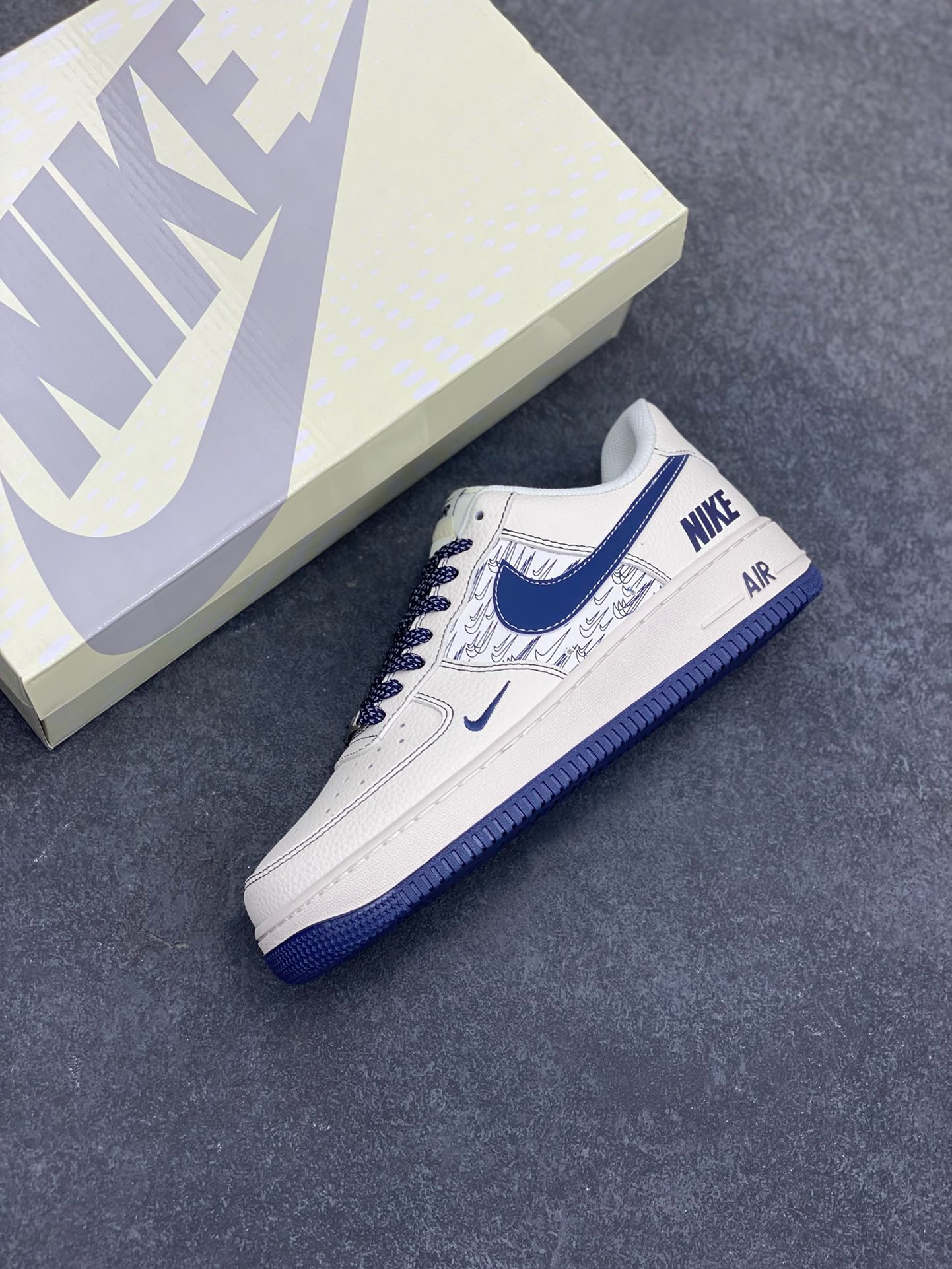 图片[7]-福利特价 NIke Air Force 1 \’07 Low “NIKE联名——深蓝多重勾”空军一号 低帮 运动鞋 休闲鞋 折边针车 工艺难度大 原楦头原纸板 原装鞋盒 定制五金配件 内置全掌气垫 原厂鞋底 货号：HH7518-069 尺码：36 36.5 37.5 38 38.5 39 40 40.5 41 42 42.5 43 44 44.5 45-选品中心