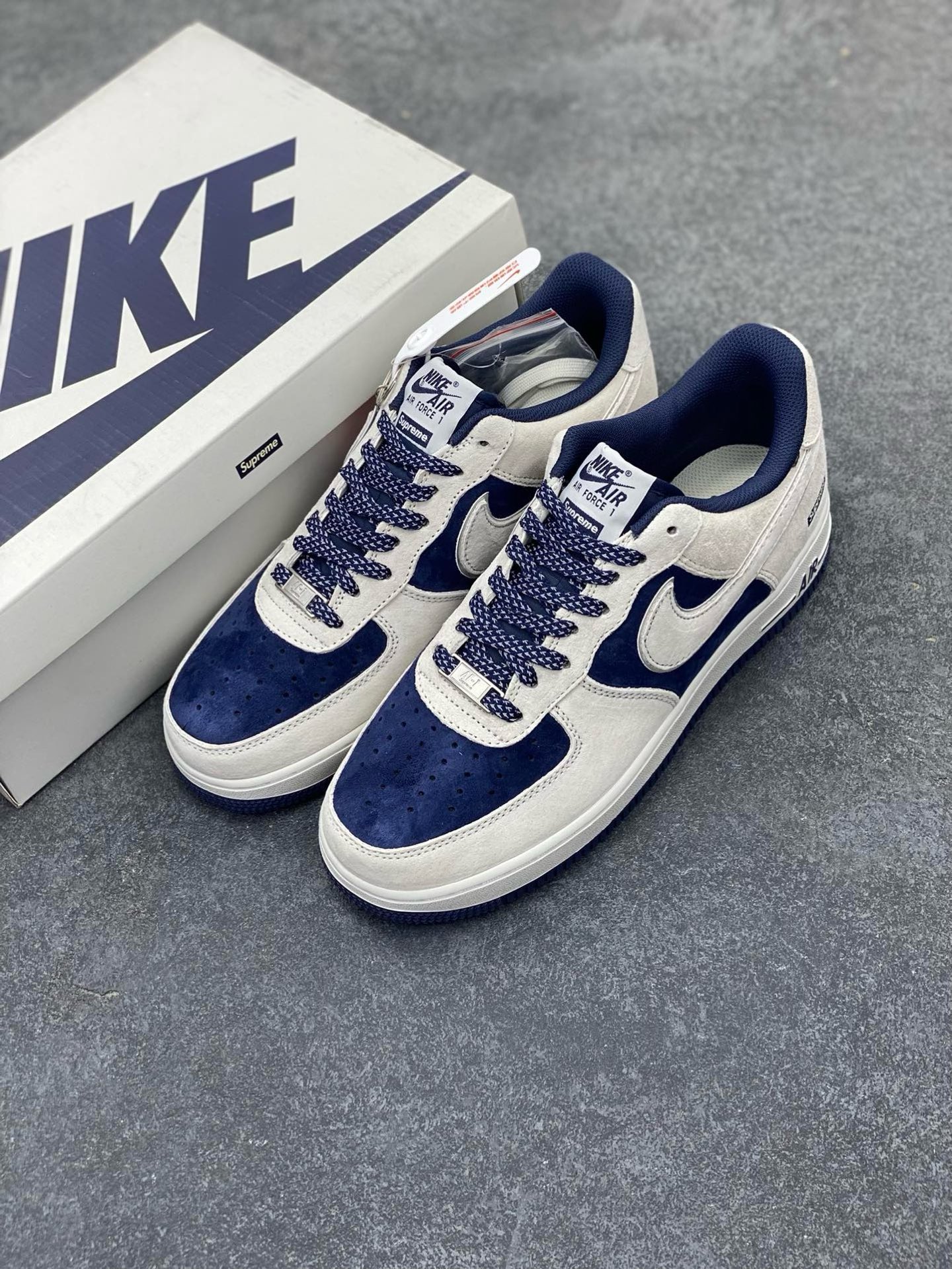 图片[8]-福利特价   Nike Air Force 1 07 Low “深蓝色”全麂皮supreme联名秋冬 空军一号低帮休闲板鞋 3M反光 定制皮料 原盒原包装 原楦头原纸板 纯正版型 正品NFC感应芯片 内置全掌气垫 货号：ME2392-103 尺码：36 36.5 37.5 38 38.5 39 40 40.5 41 42 42.5 43 44 44.5 45-选品中心