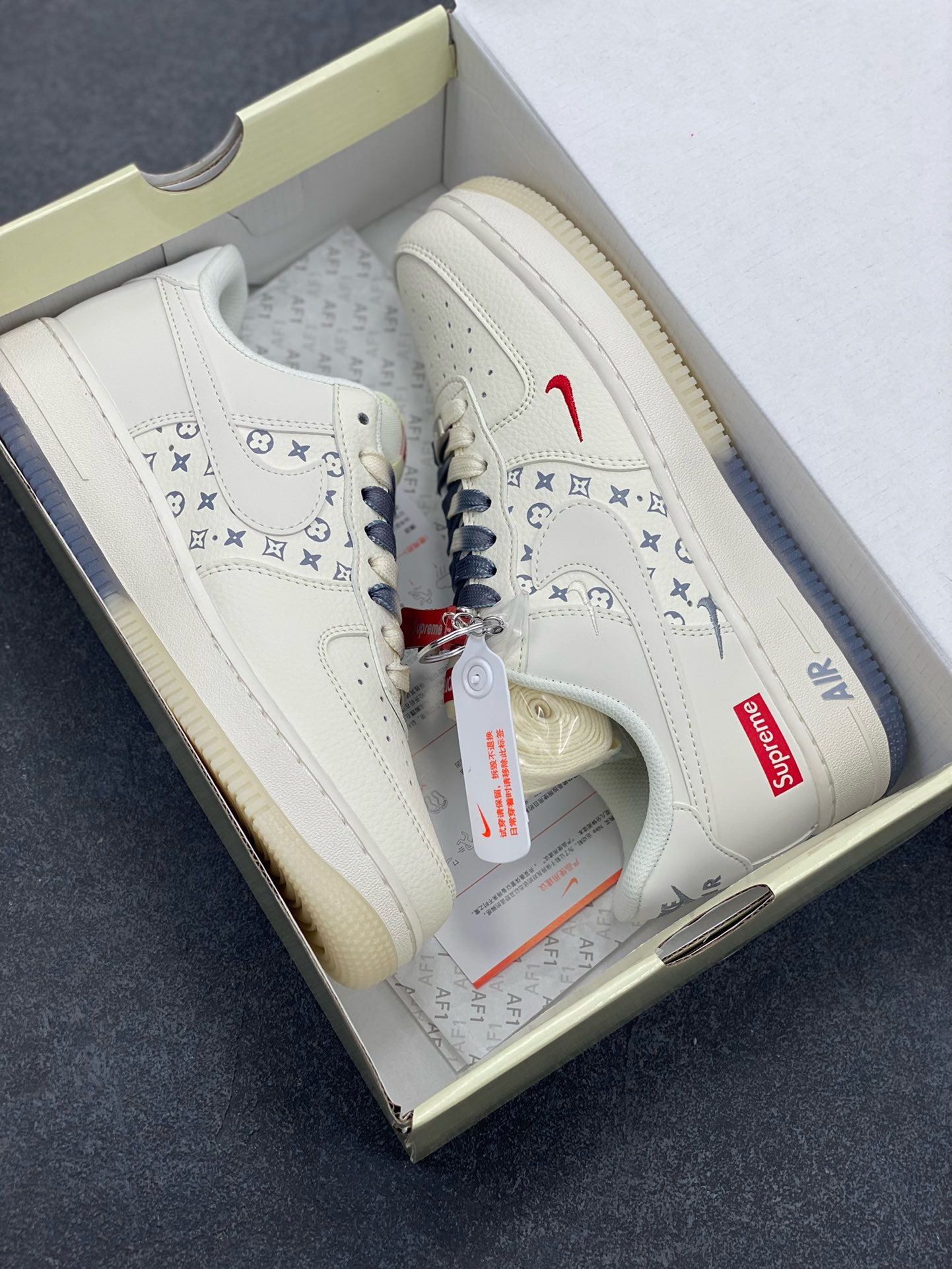 图片[9]-Nike Air Force 1 \’07 Low “Supreme联名——米灰水晶底”空军一号 高端定制 低帮 运动鞋 休闲鞋 折边针车 工艺难度大 原楦头原纸板 原装鞋盒 定制五金配件 内置全掌气垫 原厂鞋底 货号：HH7518-077 尺码：36 36.5 37.5 38 38.5 39 40 40.5 41 42 42.5 43 44 44.5 45-选品中心