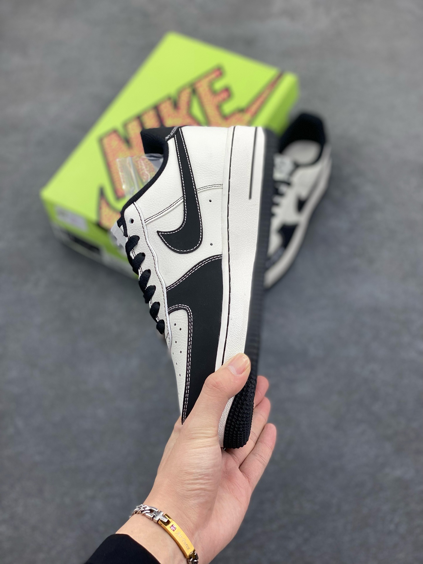 图片[3]-福利特价 Air Force 1\’ 07 原楦头原纸板 打造纯正空军版型 专注外贸渠道 全掌内置蜂窝气垫 #原盒配件 原厂中底钢印、拉帮完美 货号：KY8899-109 尺码：36 36.5 37.5 38 38.5 39 40 40.5 41 42 42.5 43 44 44.5 45-选品中心