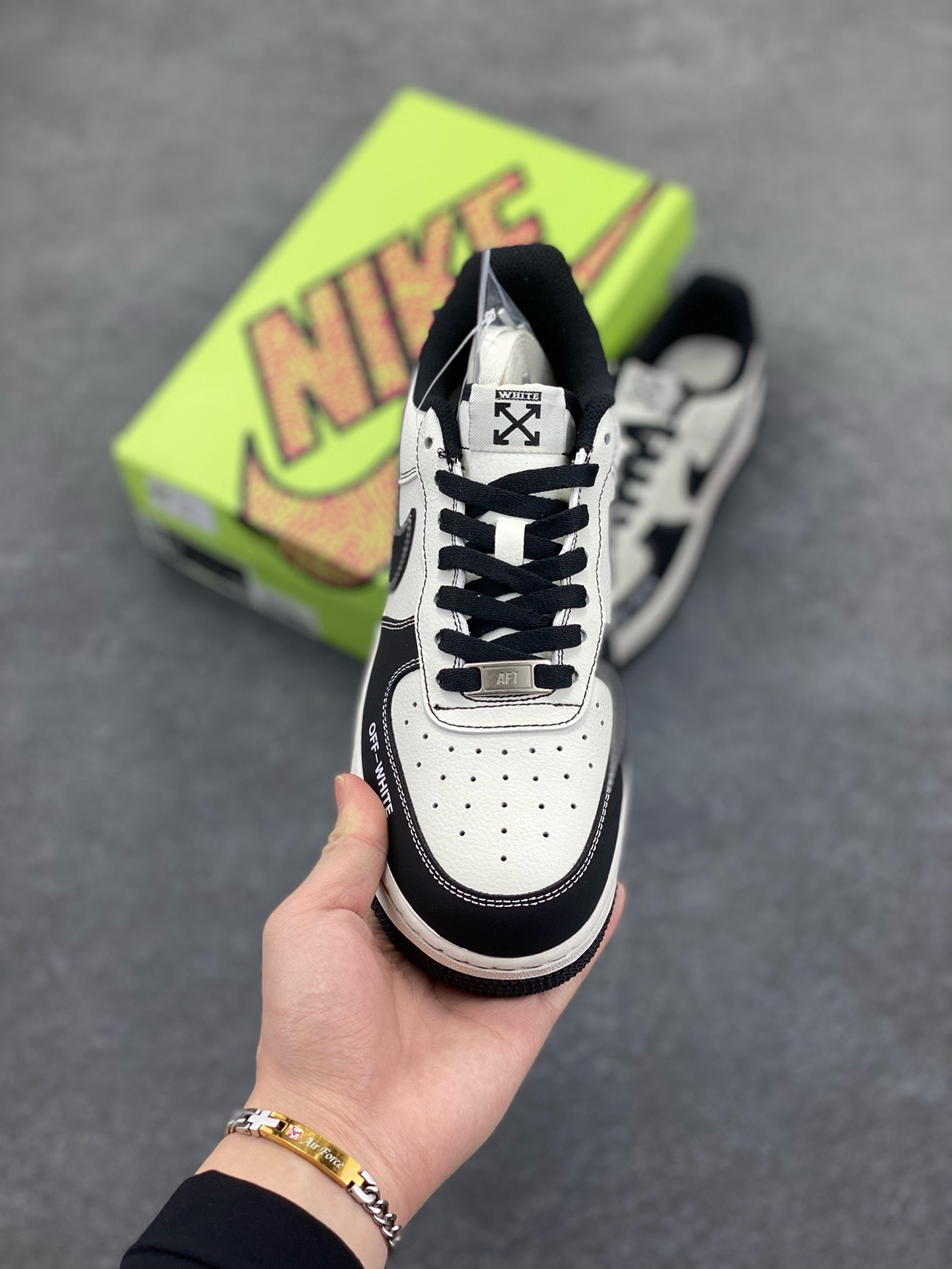 图片[2]-福利特价 Air Force 1\’ 07 原楦头原纸板 打造纯正空军版型 专注外贸渠道 全掌内置蜂窝气垫 #原盒配件 原厂中底钢印、拉帮完美 货号：KY8899-109 尺码：36 36.5 37.5 38 38.5 39 40 40.5 41 42 42.5 43 44 44.5 45-选品中心