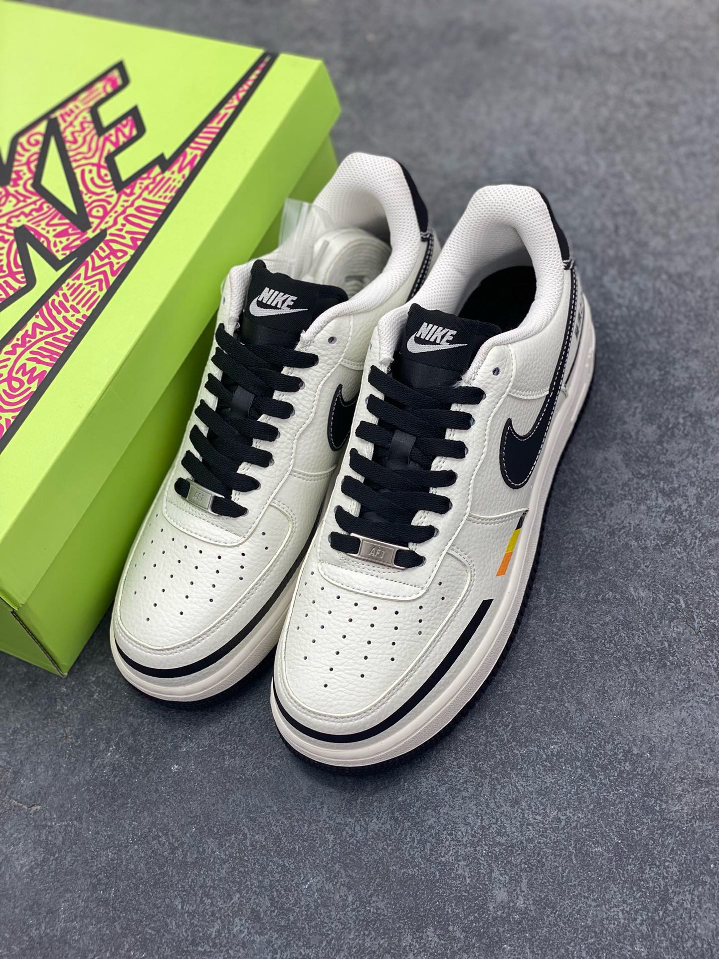 图片[8]-福利特价 高端定制Nike Air Force 1 藤原豆腐店联名 高端定制 低帮休闲板鞋 定制鞋盒 大厂纯原品质出货 超高清洁度 皮料切割干净无任何毛边 细节完美 货号：KX2532-503 尺码：36 36.5 37.5 38 38.5 39 40 40.5 41 42 42.5 43 44 44.5 45-选品中心