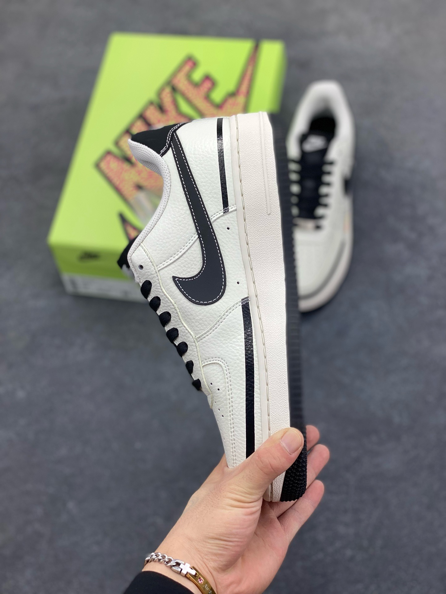 图片[3]-福利特价 高端定制Nike Air Force 1 藤原豆腐店联名 高端定制 低帮休闲板鞋 定制鞋盒 大厂纯原品质出货 超高清洁度 皮料切割干净无任何毛边 细节完美 货号：KX2532-503 尺码：36 36.5 37.5 38 38.5 39 40 40.5 41 42 42.5 43 44 44.5 45-选品中心