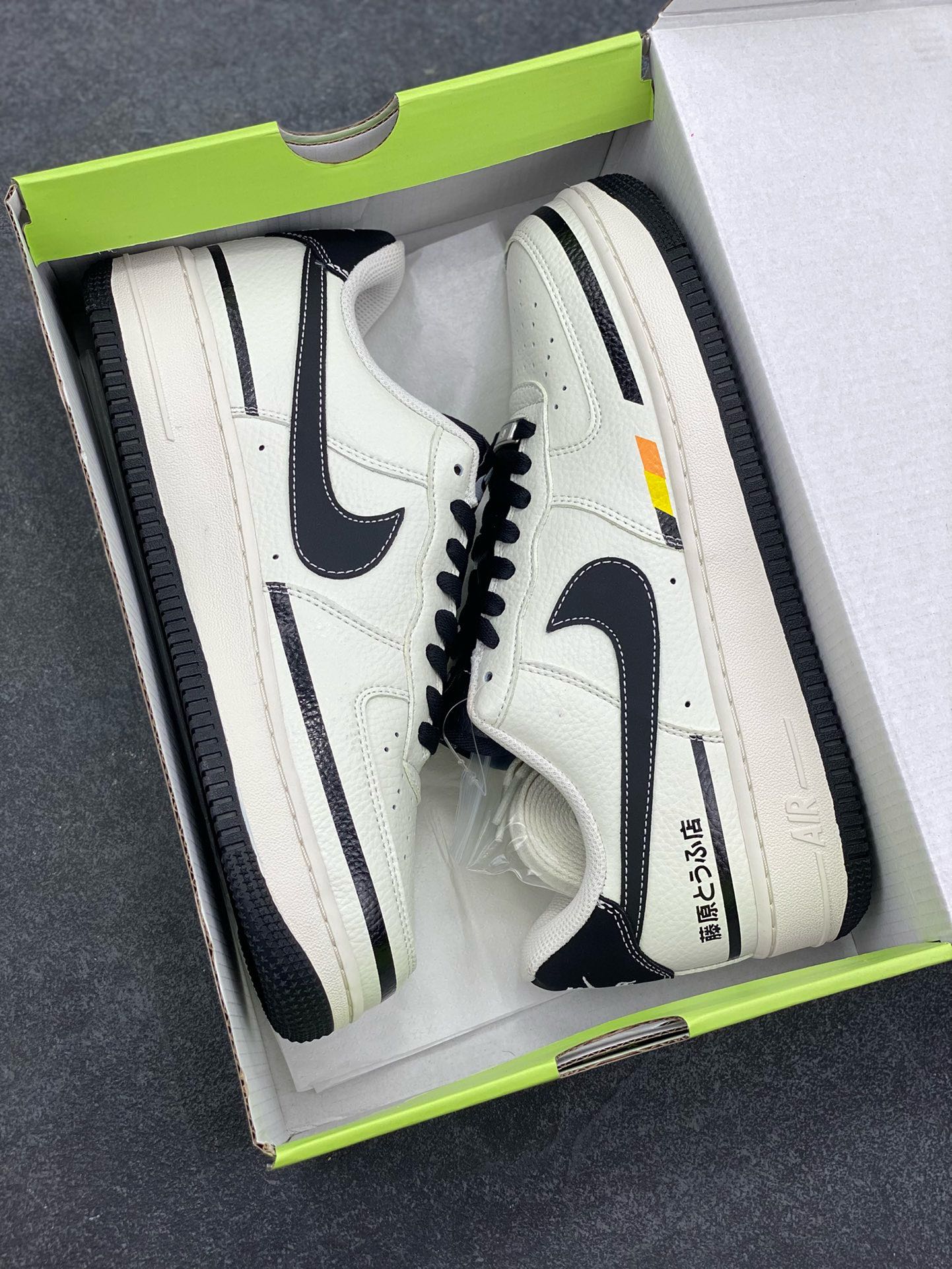 图片[9]-福利特价 高端定制Nike Air Force 1 藤原豆腐店联名 高端定制 低帮休闲板鞋 定制鞋盒 大厂纯原品质出货 超高清洁度 皮料切割干净无任何毛边 细节完美 货号：KX2532-503 尺码：36 36.5 37.5 38 38.5 39 40 40.5 41 42 42.5 43 44 44.5 45-选品中心