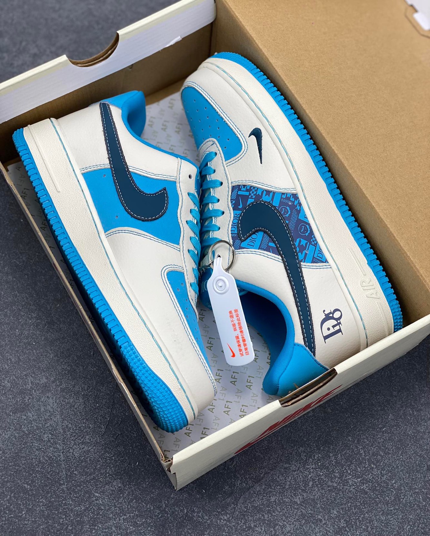 图片[9]-NIke Air Force 1 ‘07 Low “迪奥联名——石蕊蓝”空军一号 低帮 运动鞋 休闲鞋 折边针车 工艺难度大 原楦头原纸板 原装鞋盒 定制五金配件 内置全掌气垫 原厂鞋底 货号：KK1988-088 尺码：36 36.5 37.5 38 38.5 39 40 40.5 41 42 42.5 43 44 44.5 45-选品中心