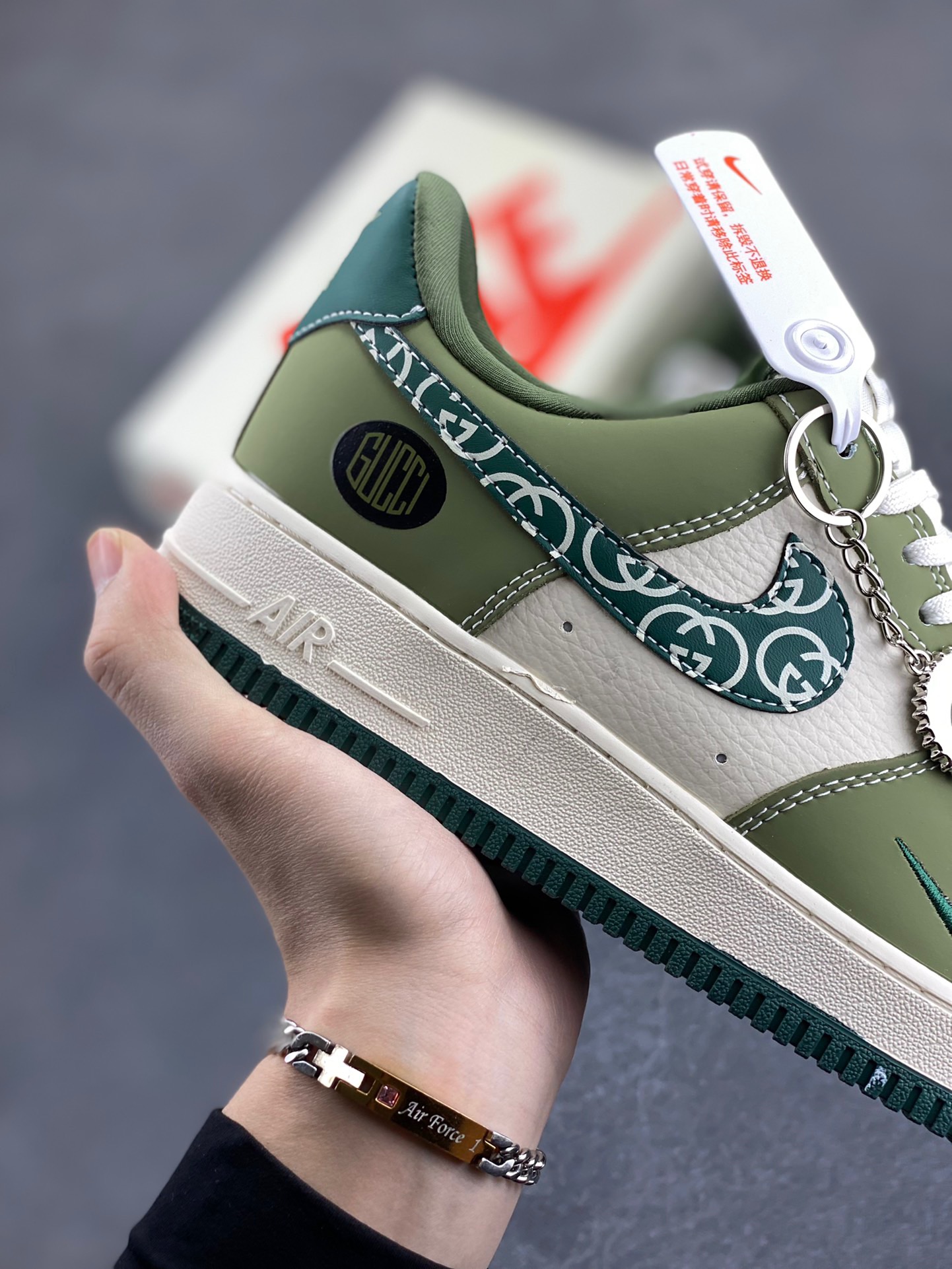 图片[6]-NIke Air Force 1 ‘07 Low “古驰联名——绿腰果花勾”空军一号 低帮 运动鞋 休闲鞋 折边针车 工艺难度大 原楦头原纸板 原装鞋盒 定制五金配件 内置全掌气垫 原厂鞋底 货号：KK1988-063 尺码：36 36.5 37.5 38 38.5 39 40 40.5 41 42 42.5 43 44 44.5 45-选品中心