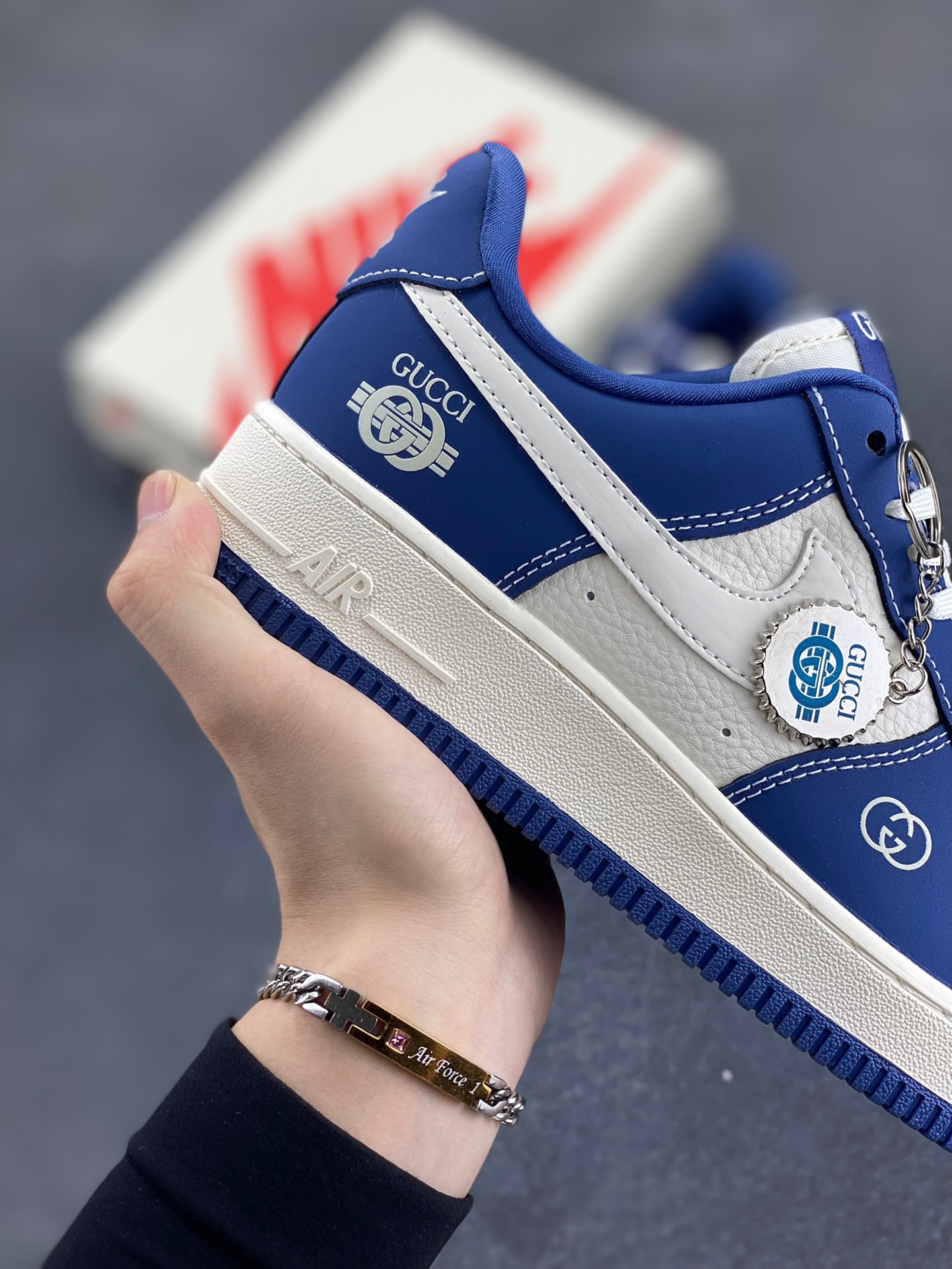 图片[6]-NIke Air Force 1 ‘07 Low “古驰联名——海涛蓝”空军一号 低帮 运动鞋 休闲鞋 折边针车 工艺难度大 原楦头原纸板 原装鞋盒 定制五金配件 内置全掌气垫 原厂鞋底 货号：KK1988-085 尺码：36 36.5 37.5 38 38.5 39 40 40.5 41 42 42.5 43 44 44.5 45-选品中心