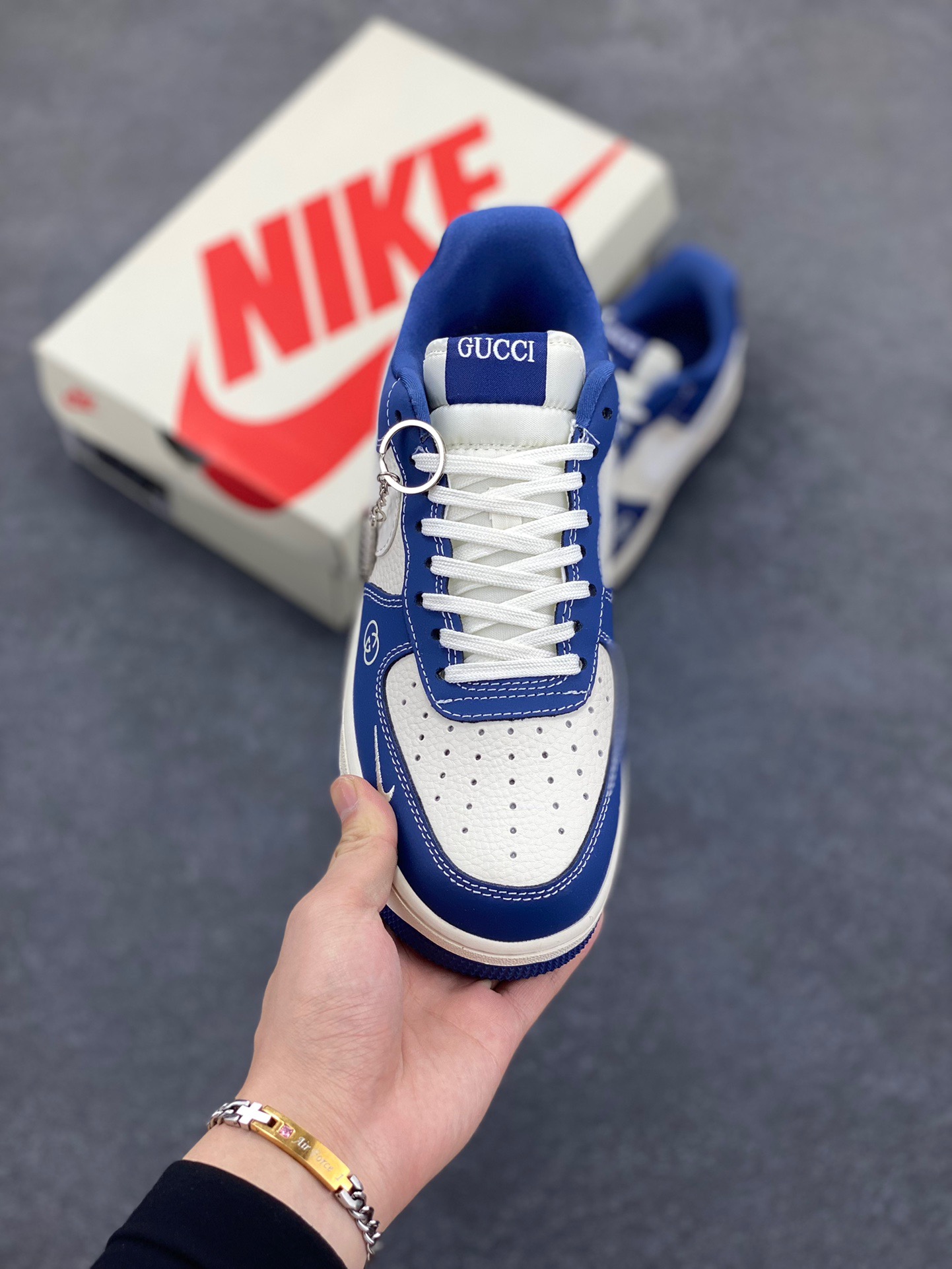 图片[2]-NIke Air Force 1 ‘07 Low “古驰联名——海涛蓝”空军一号 低帮 运动鞋 休闲鞋 折边针车 工艺难度大 原楦头原纸板 原装鞋盒 定制五金配件 内置全掌气垫 原厂鞋底 货号：KK1988-085 尺码：36 36.5 37.5 38 38.5 39 40 40.5 41 42 42.5 43 44 44.5 45-选品中心