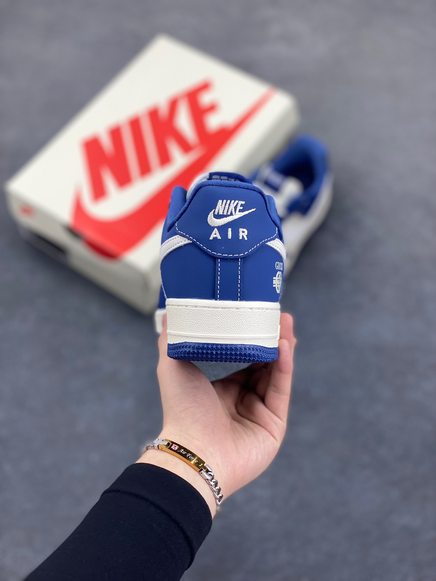 图片[4]-NIke Air Force 1 ‘07 Low “古驰联名——海涛蓝”空军一号 低帮 运动鞋 休闲鞋 折边针车 工艺难度大 原楦头原纸板 原装鞋盒 定制五金配件 内置全掌气垫 原厂鞋底 货号：KK1988-085 尺码：36 36.5 37.5 38 38.5 39 40 40.5 41 42 42.5 43 44 44.5 45-选品中心