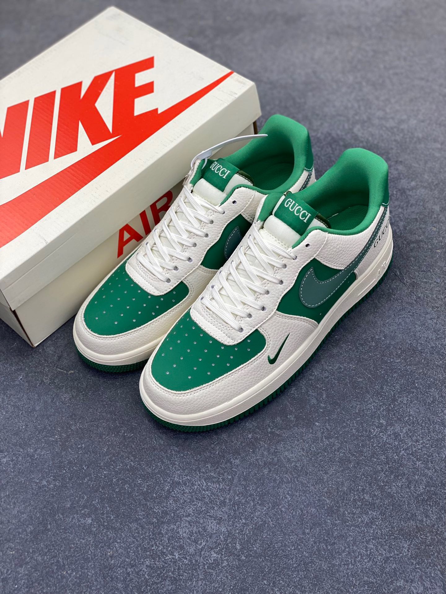 图片[8]-NIke Air Force 1 ‘07 Low “古驰联名——米绿底”空军一号 低帮 运动鞋 休闲鞋 折边针车 工艺难度大 原楦头原纸板 原装鞋盒 定制五金配件 内置全掌气垫 原厂鞋底 货号：KK1988-083 尺码：36 36.5 37.5 38 38.5 39 40 40.5 41 42 42.5 43 44 44.5 45-选品中心