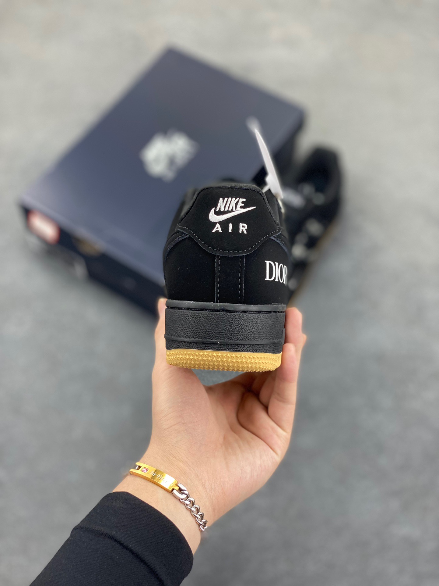 图片[4]-Nike Air Force 1 Low 空军一号低帮百搭休闲运动板鞋。柔软、弹性十足的缓震性能和出色的中底设计，横跨复古与现代的外型结合，造就出风靡全球三十多年的Force 1，直到今天还深受青睐。 货号：KK1988-058 尺码：36 36.5 37.5 38 38.5 39 40 40.5 41 42 42.5 43 44 44.5 45-选品中心