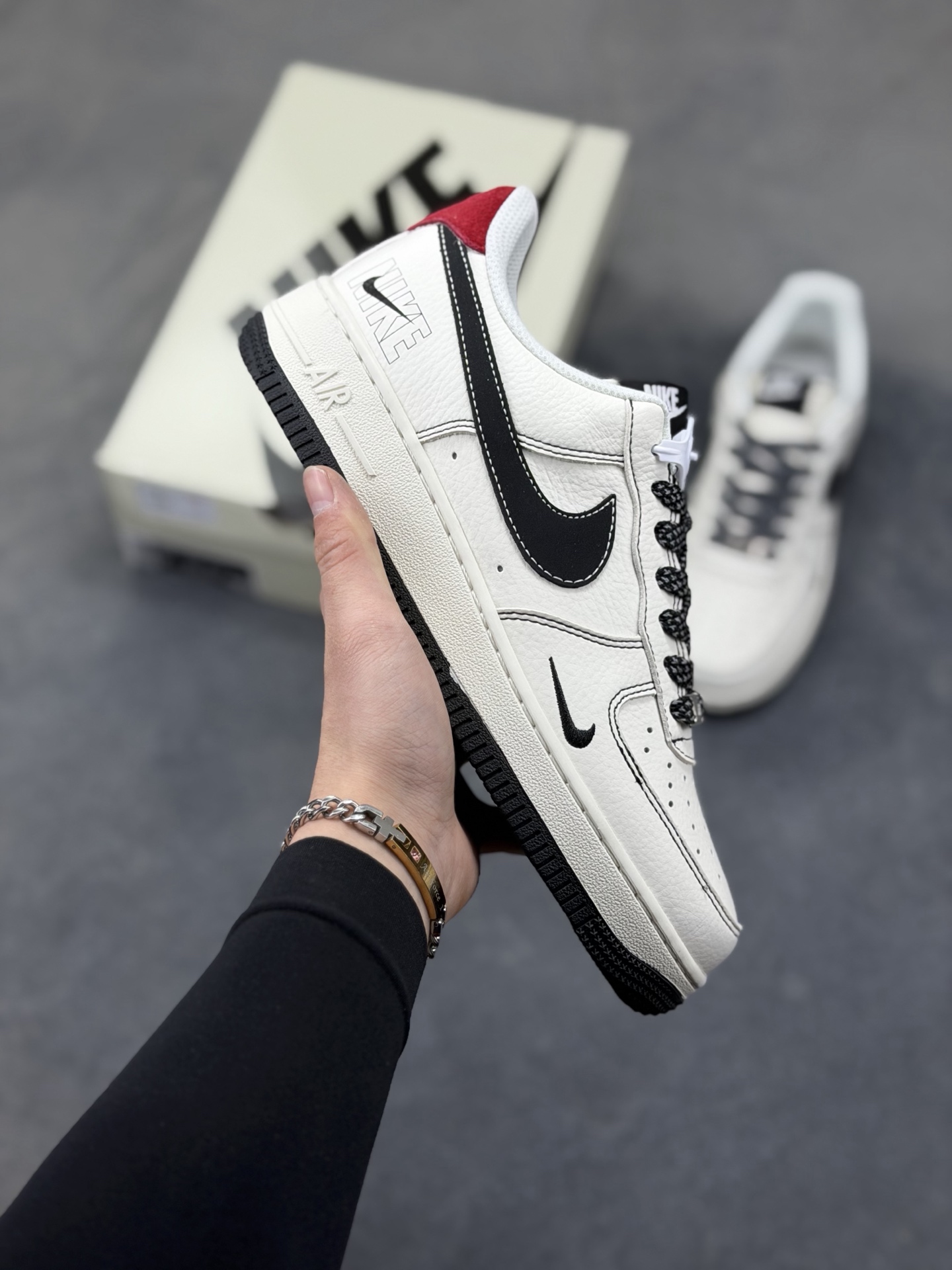 _dSh9sHBoqGIRY5jF72BH7em1lEMQLPuqLLkKW1Q