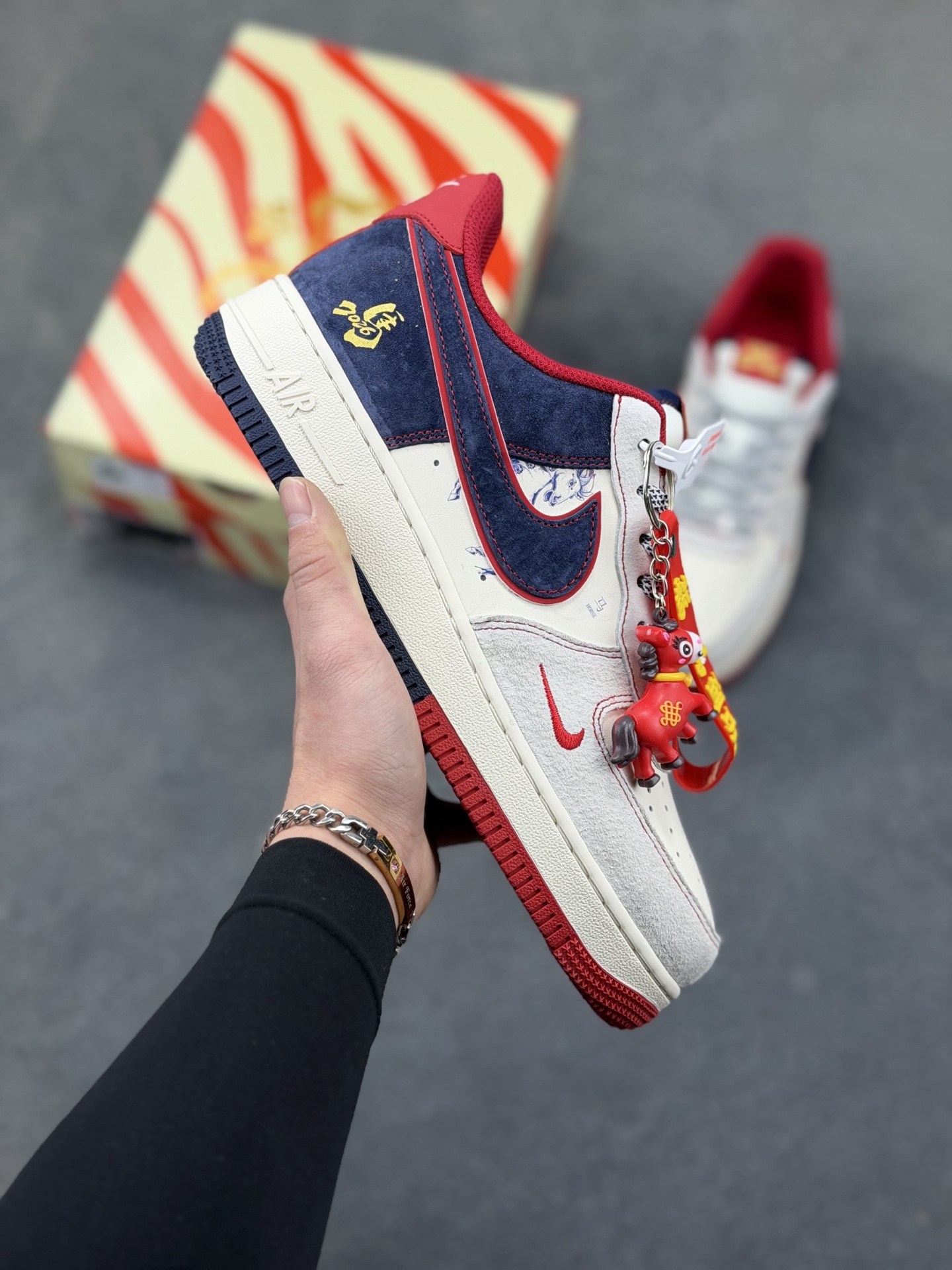 _drx9s_dlwGW_UjXcqC6HzHKqBzhURM7A5_hz4zg