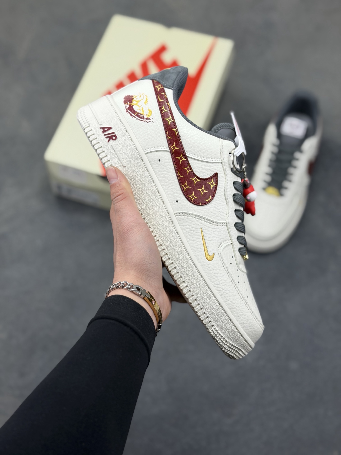 _d8l9swF0iwR5tvAKjsQs5in6USlX8G-z7PYyL8A