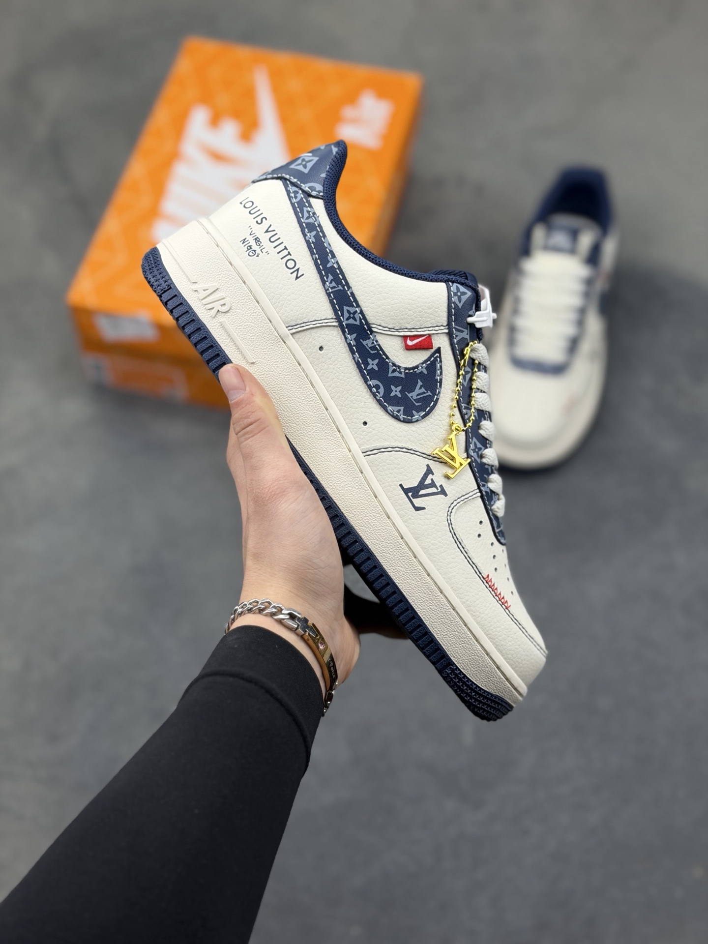 _dM79sSu3SrmXMt_tK5qTZHKUa2qC_Jazj_78yVw