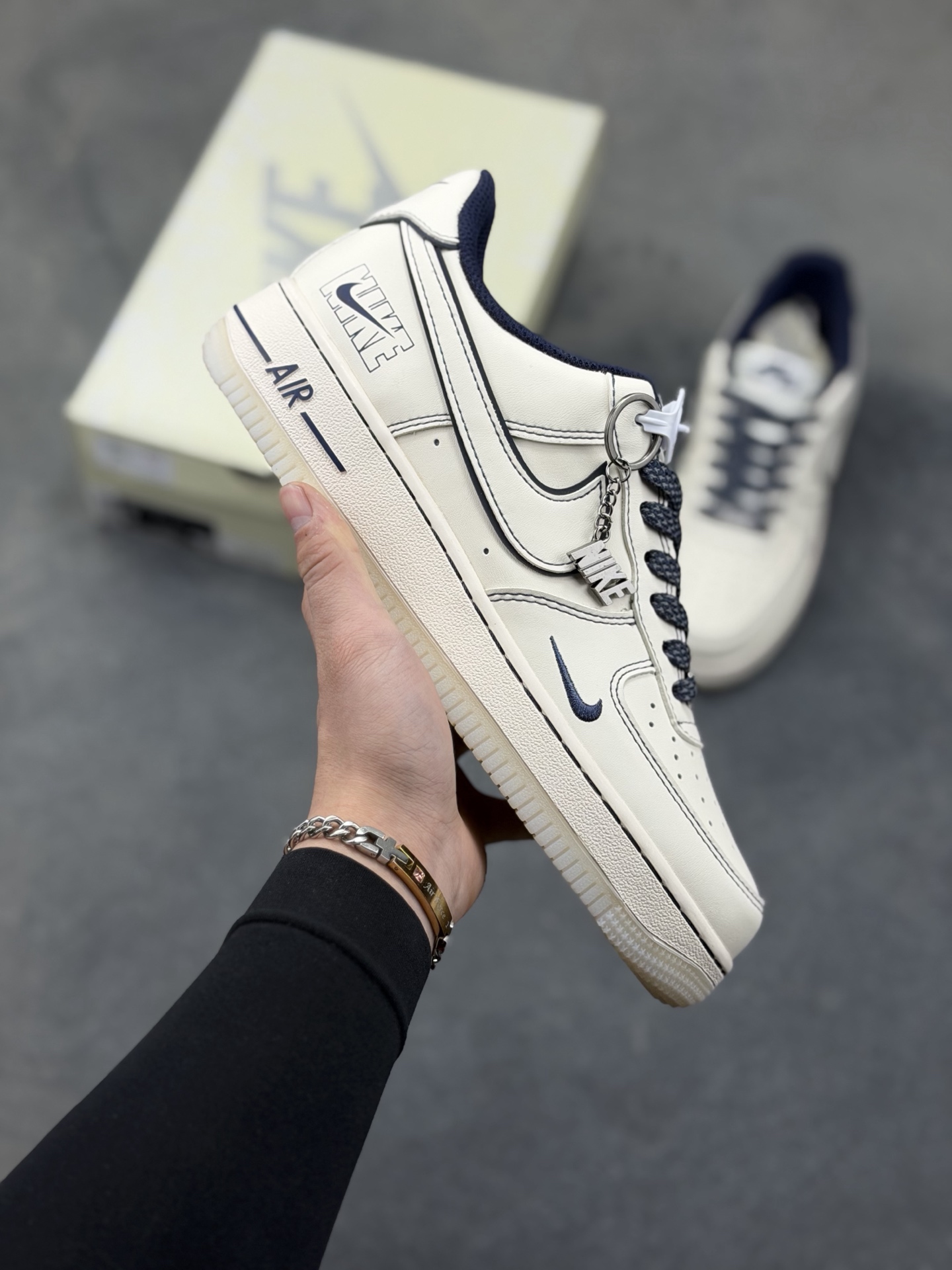 _dab9s_MTcgTU-olQ35RAFFaspOE9TD-v4-UPc_g