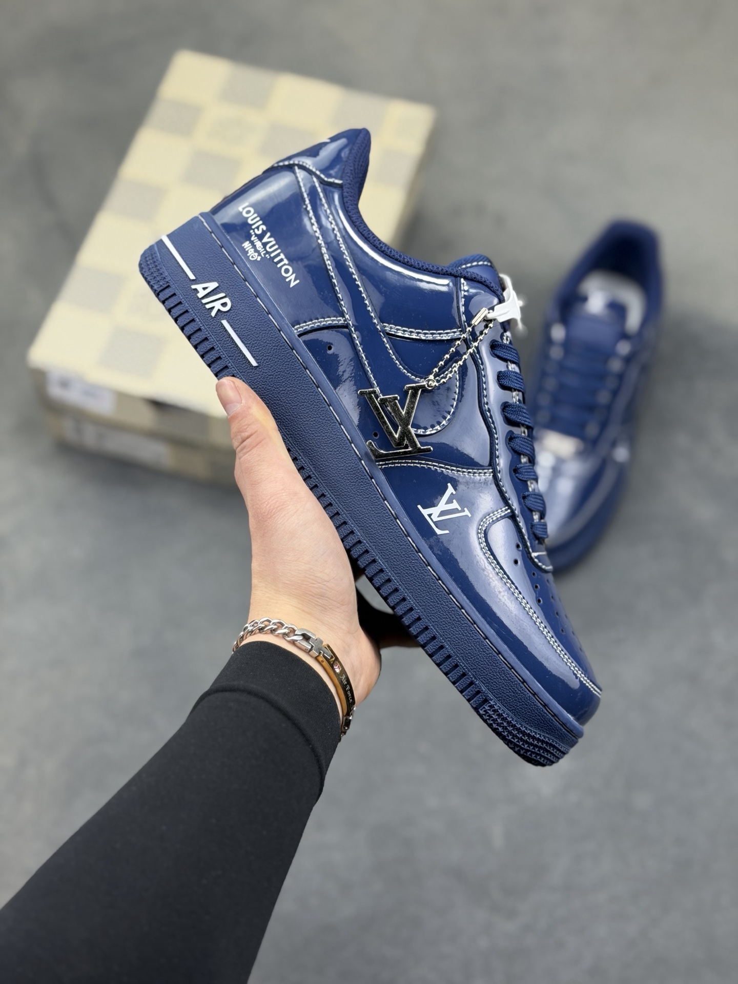 _dj29sZvyEn66H-Ma0BksSA32zMlMWJWK0IA320A