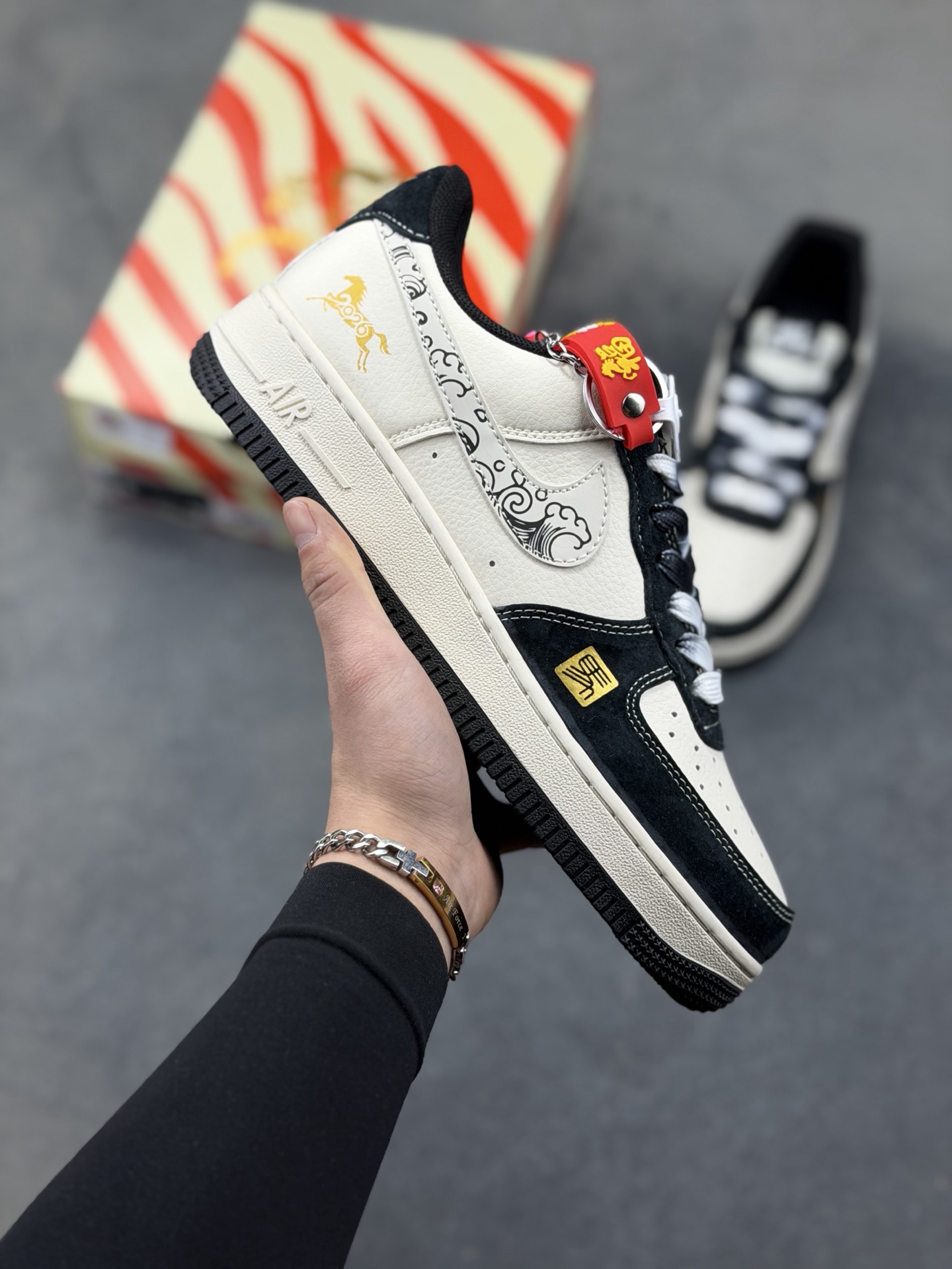 _dmt9s5F2UKQW70M8Z8R_cNDq-_wkg1n3dd302XA