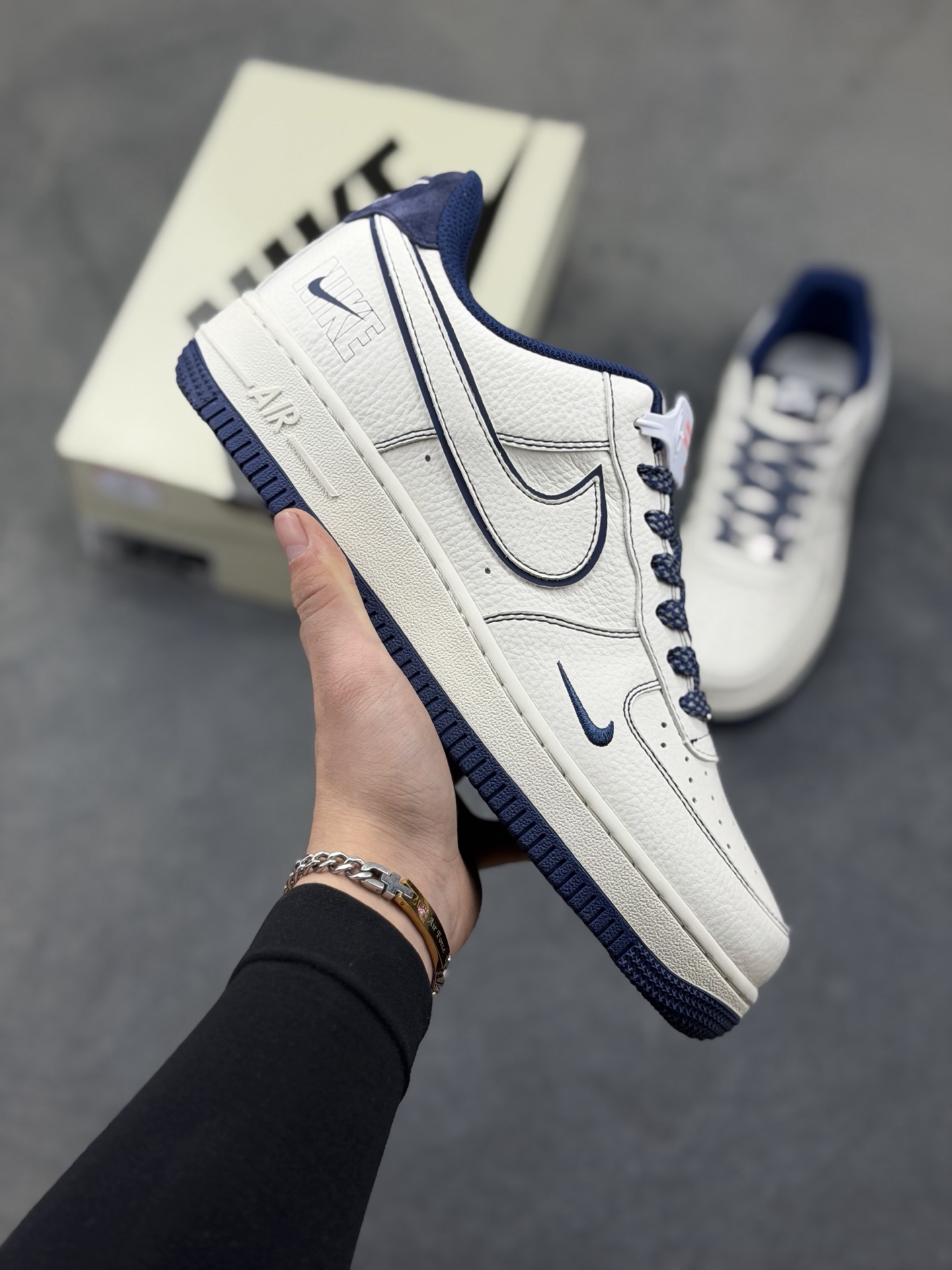 _diK9s9A9-aP2k55EVZ_CfH53UyBIQKikRQ_6odA